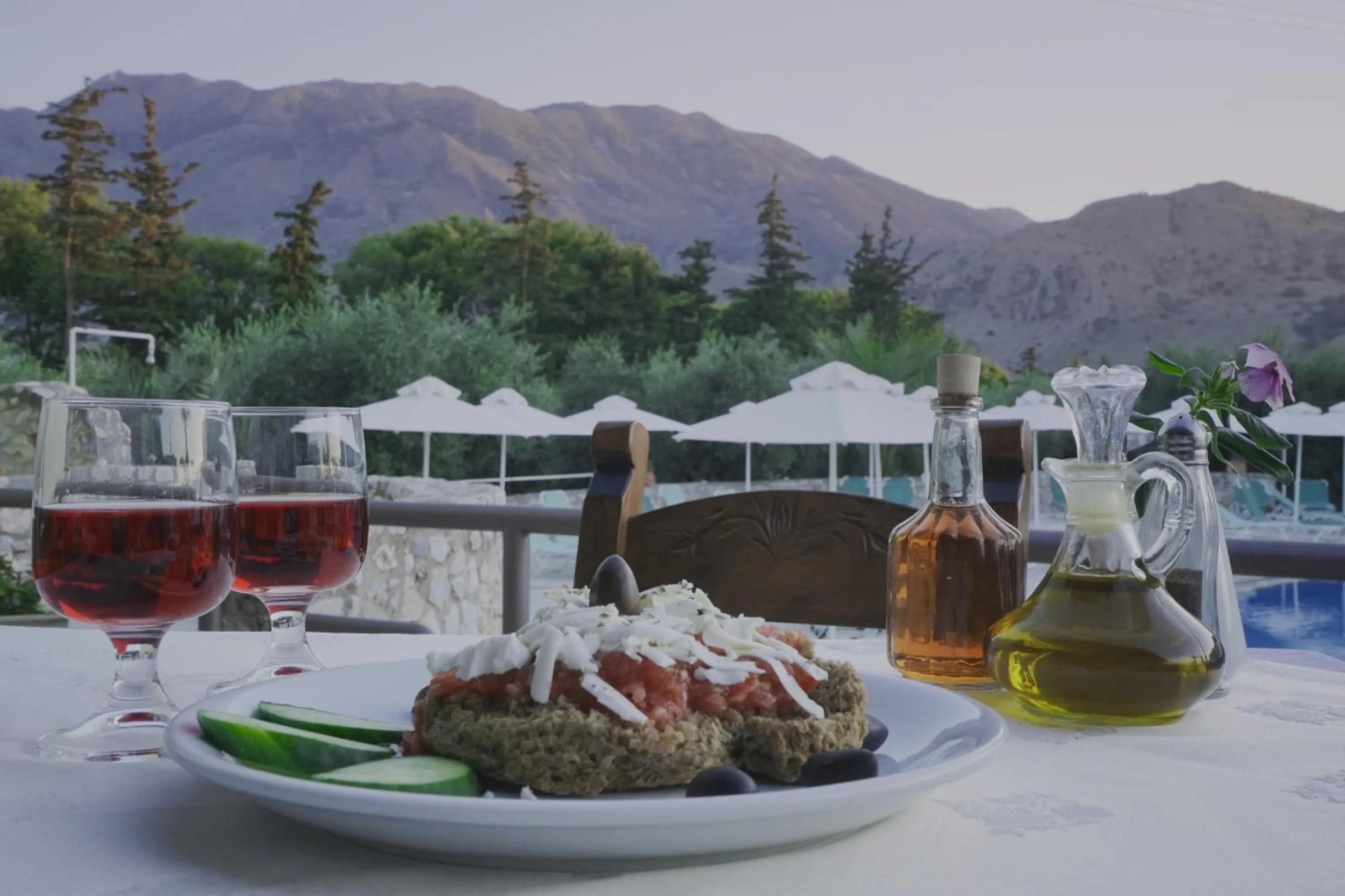 Food and drinks in Vardis Olive Garden