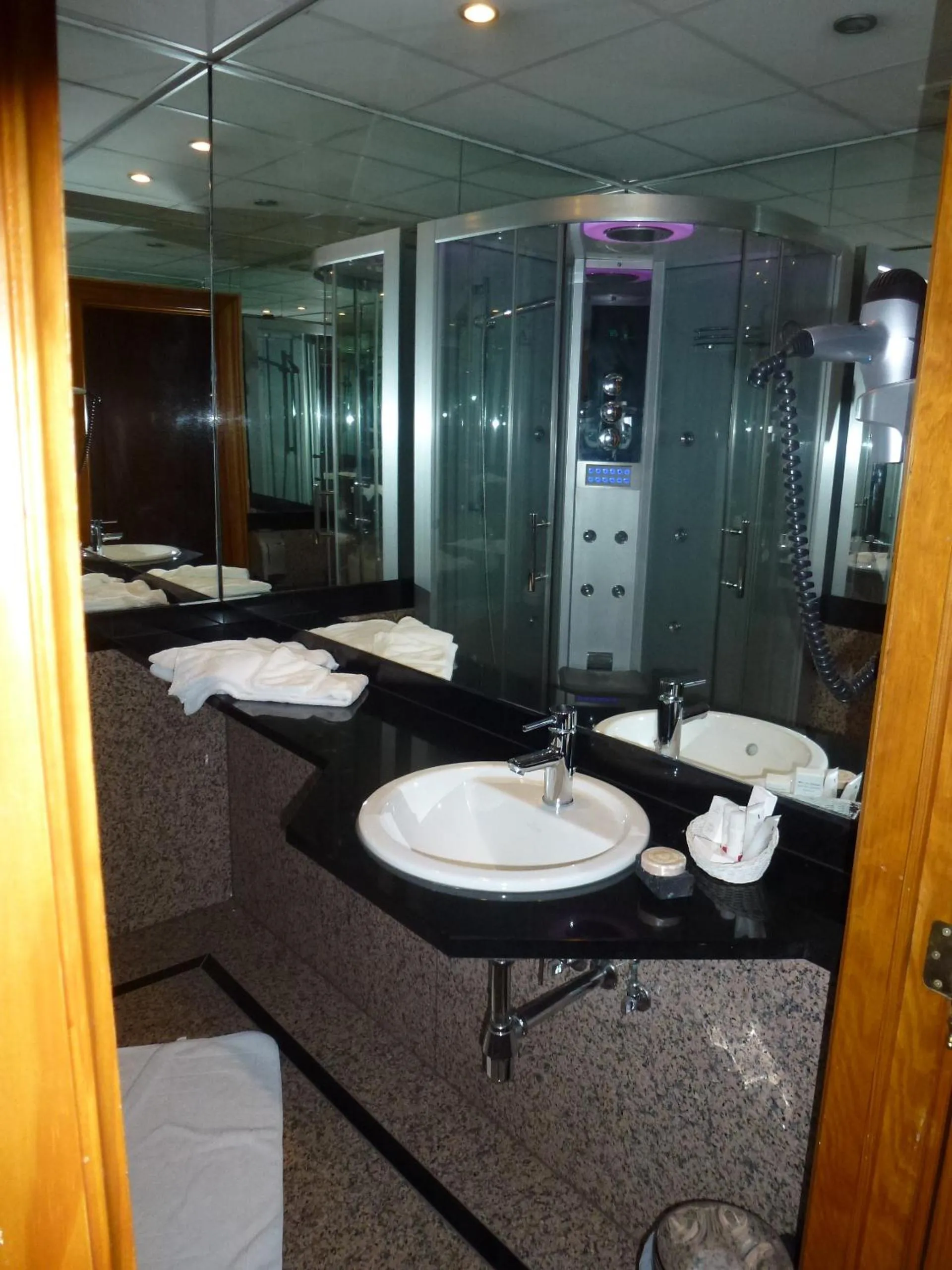 Bathroom in Kasteel van Nieuwland