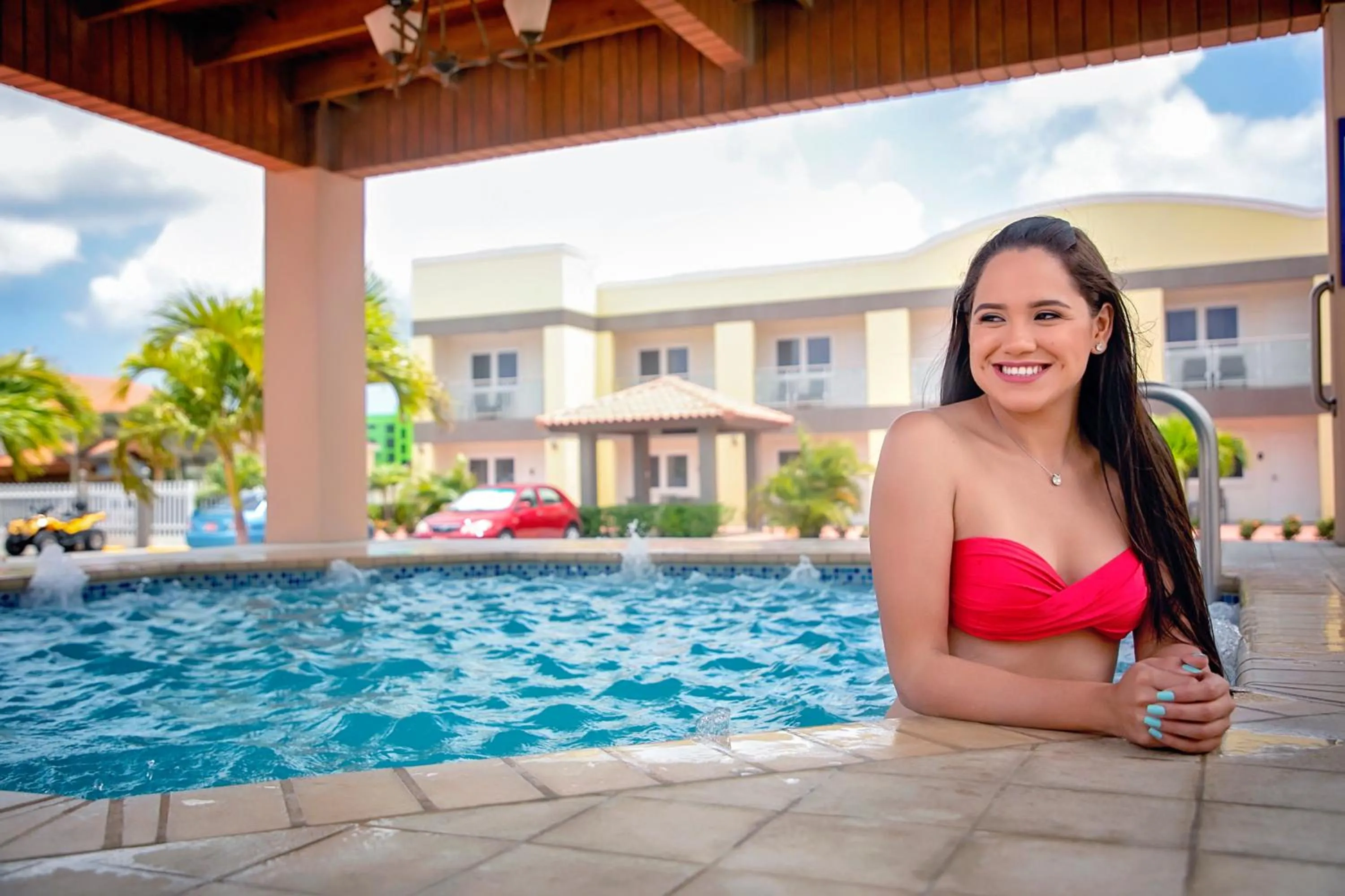 Swimming pool in Pearl Aruba Condos