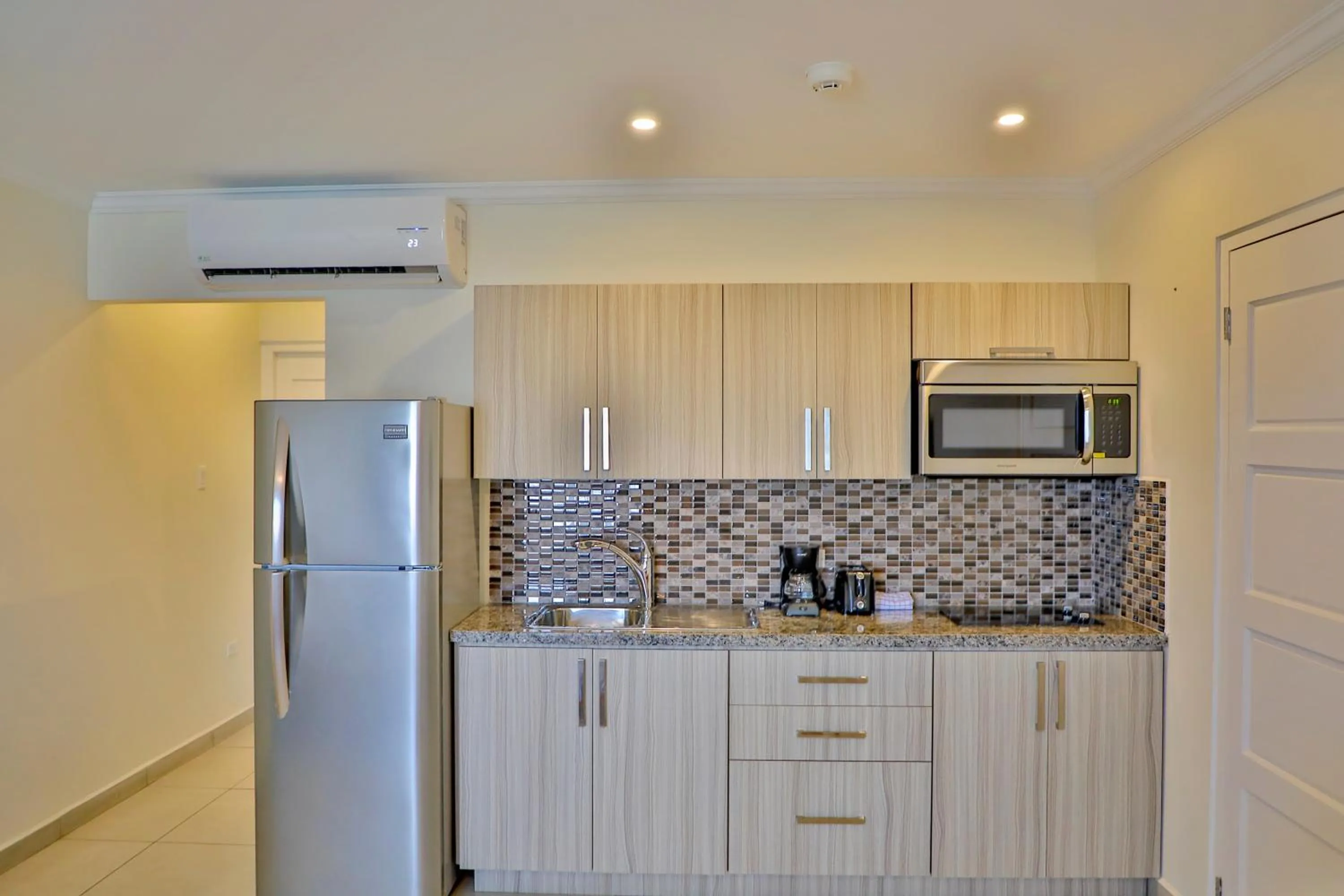 Coffee/tea facilities in Pearl Aruba Condos