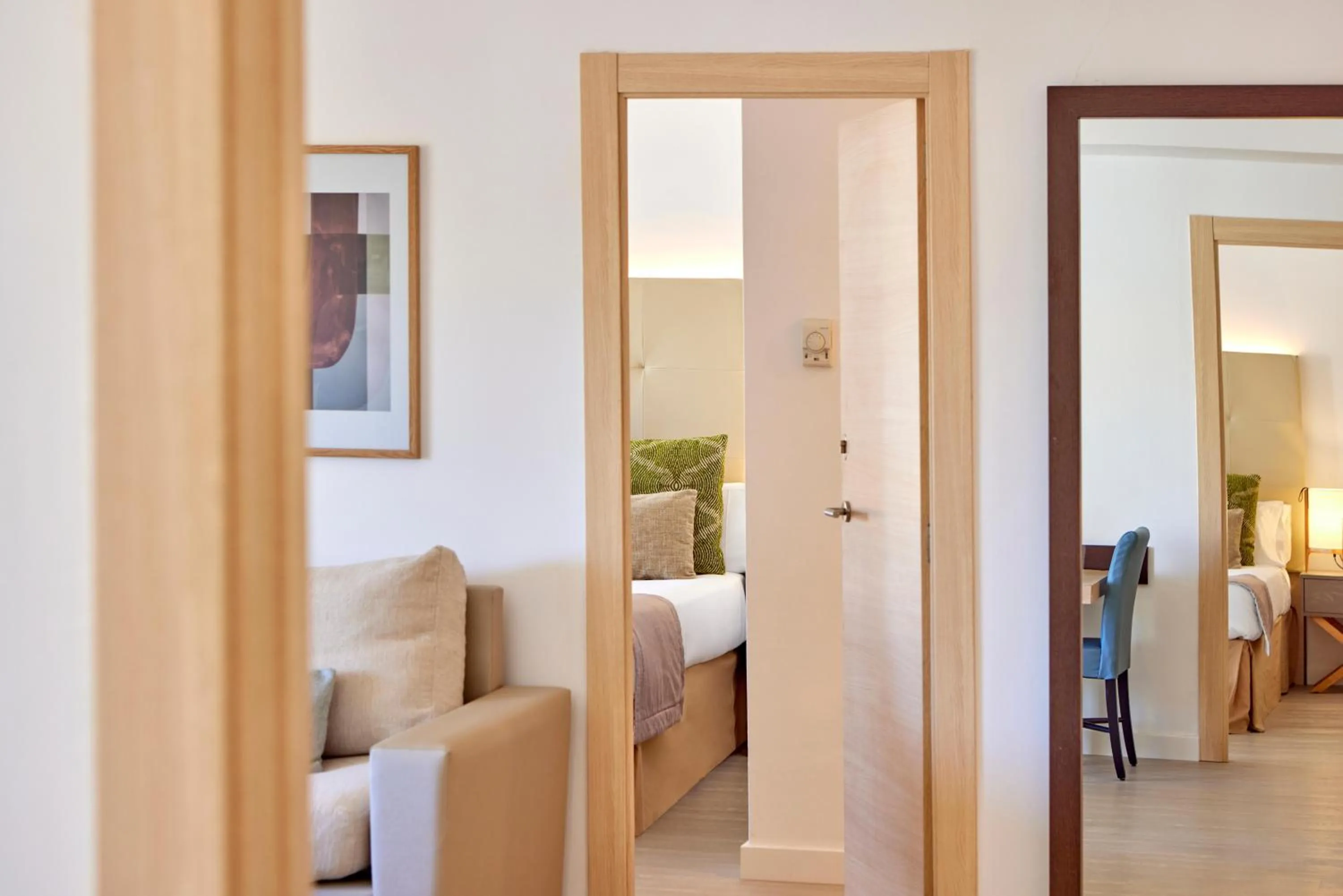 Photo of the whole room, Bed in Zafiro Bahia