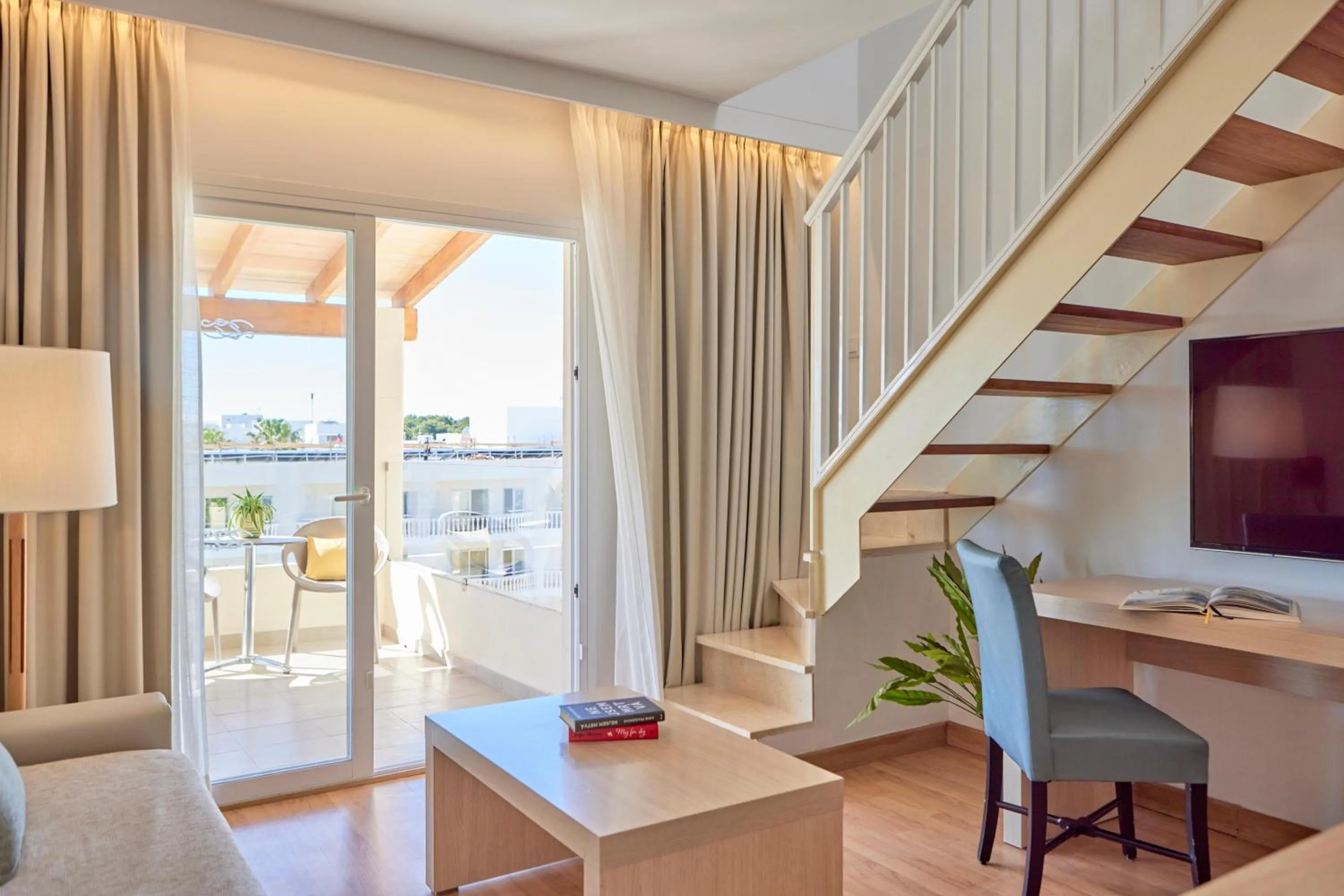 Photo of the whole room in Zafiro Bahia