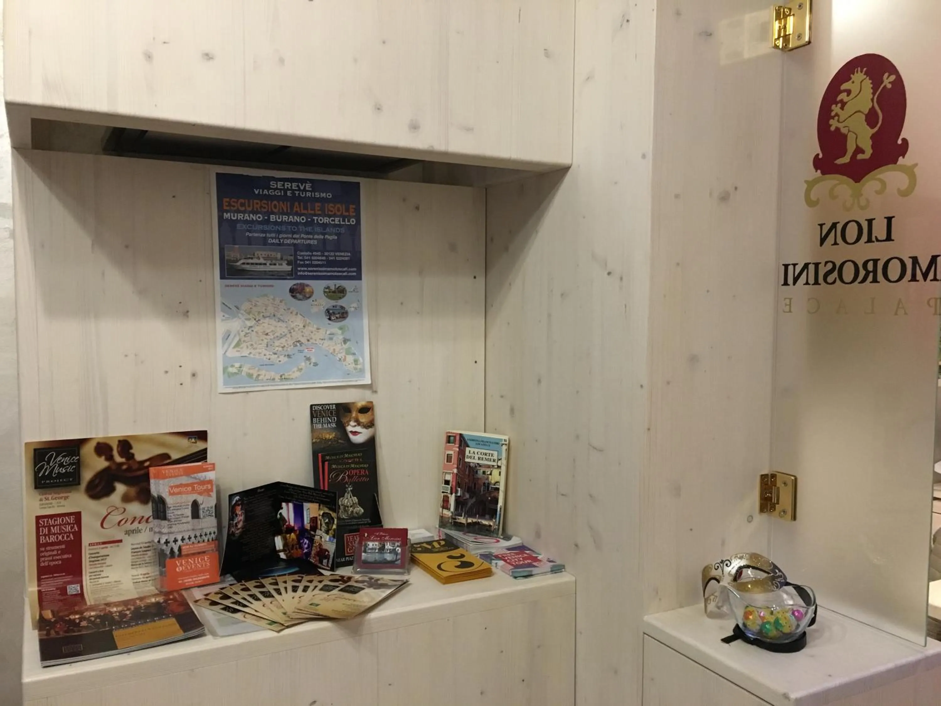 Lobby or reception in Palazzo Lion Morosini - Check in presso Locanda Ai Santi Apostoli