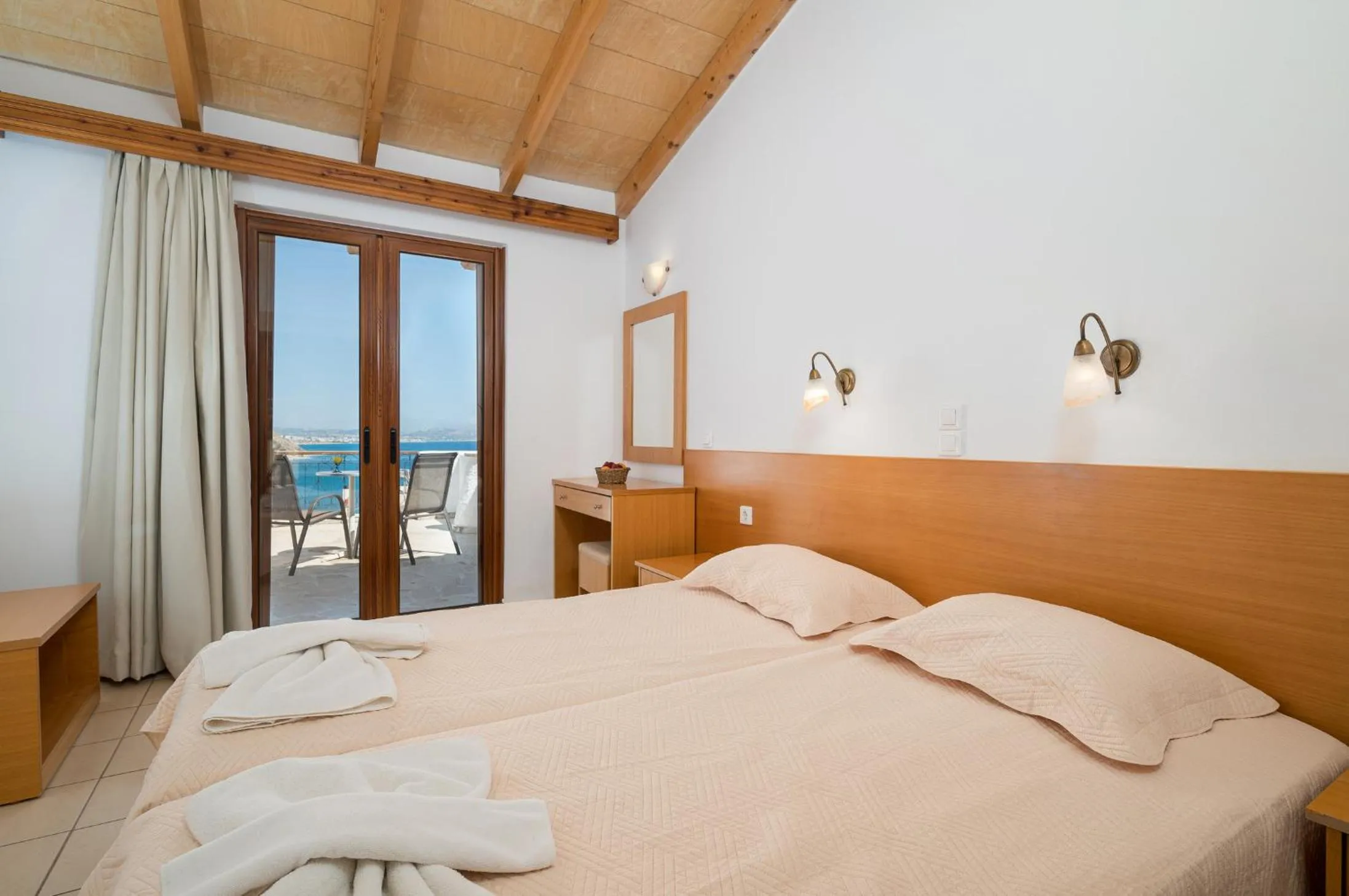 Bedroom, Bed in Adonis Hotel