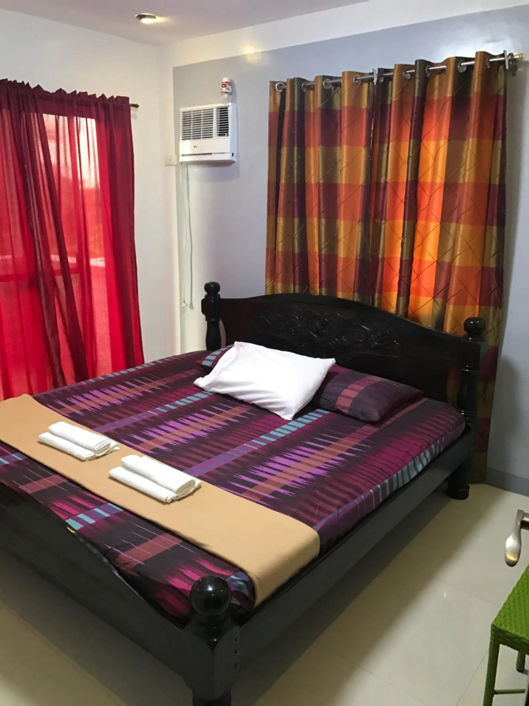 Bed in Alzeah's Place Room for Rent