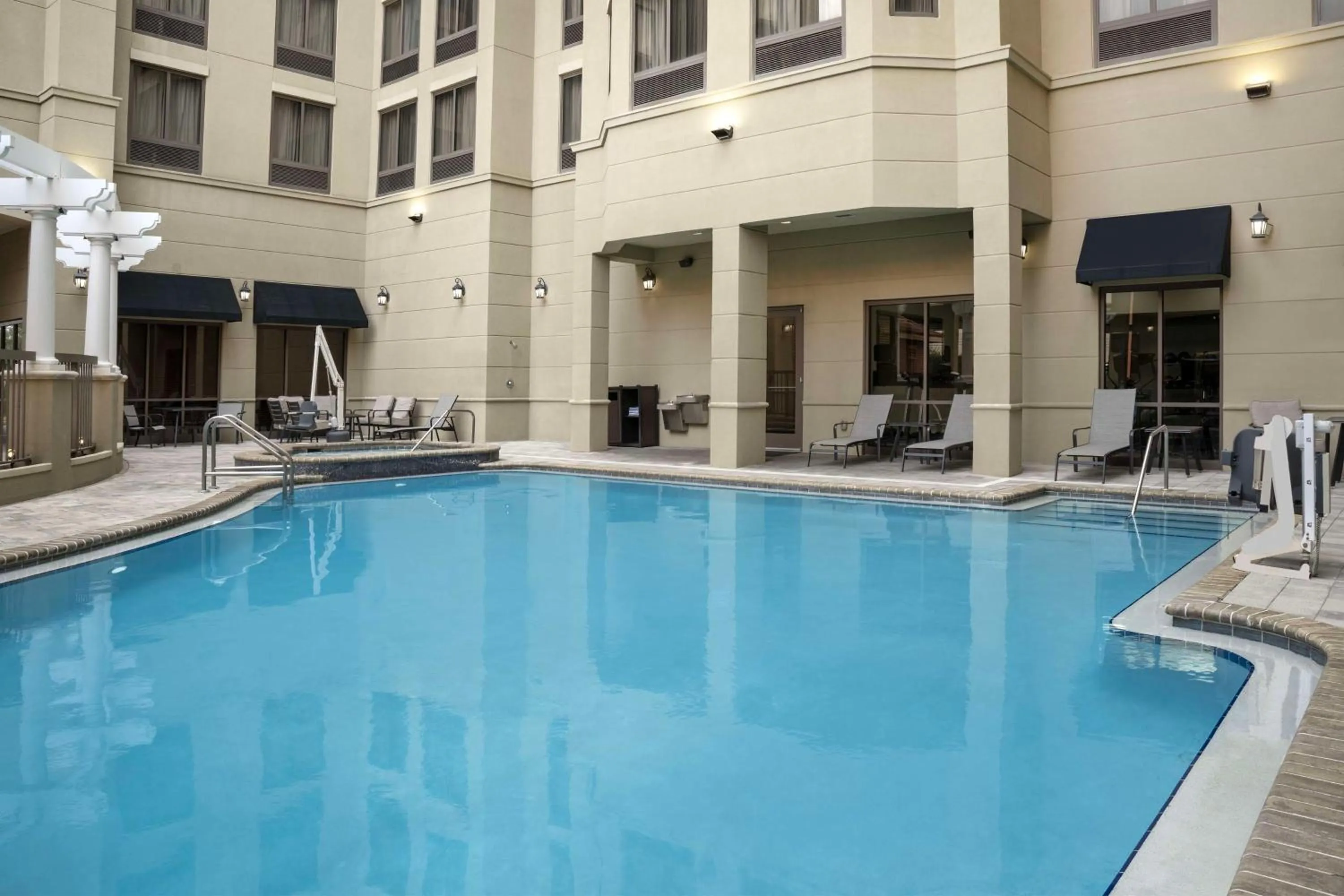 Pool view in Homewood Suites by Hilton Jacksonville-Downtown/Southbank