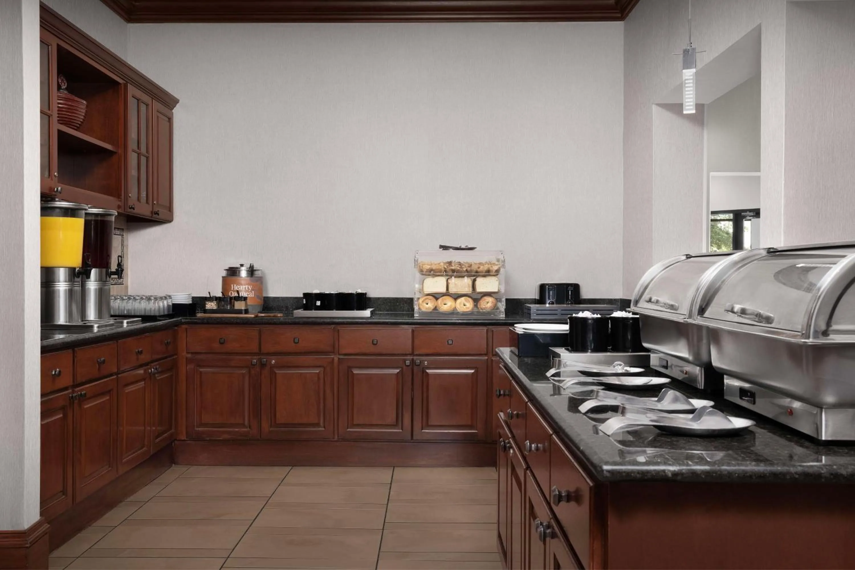 Restaurant/places to eat in Homewood Suites by Hilton Jacksonville-Downtown/Southbank