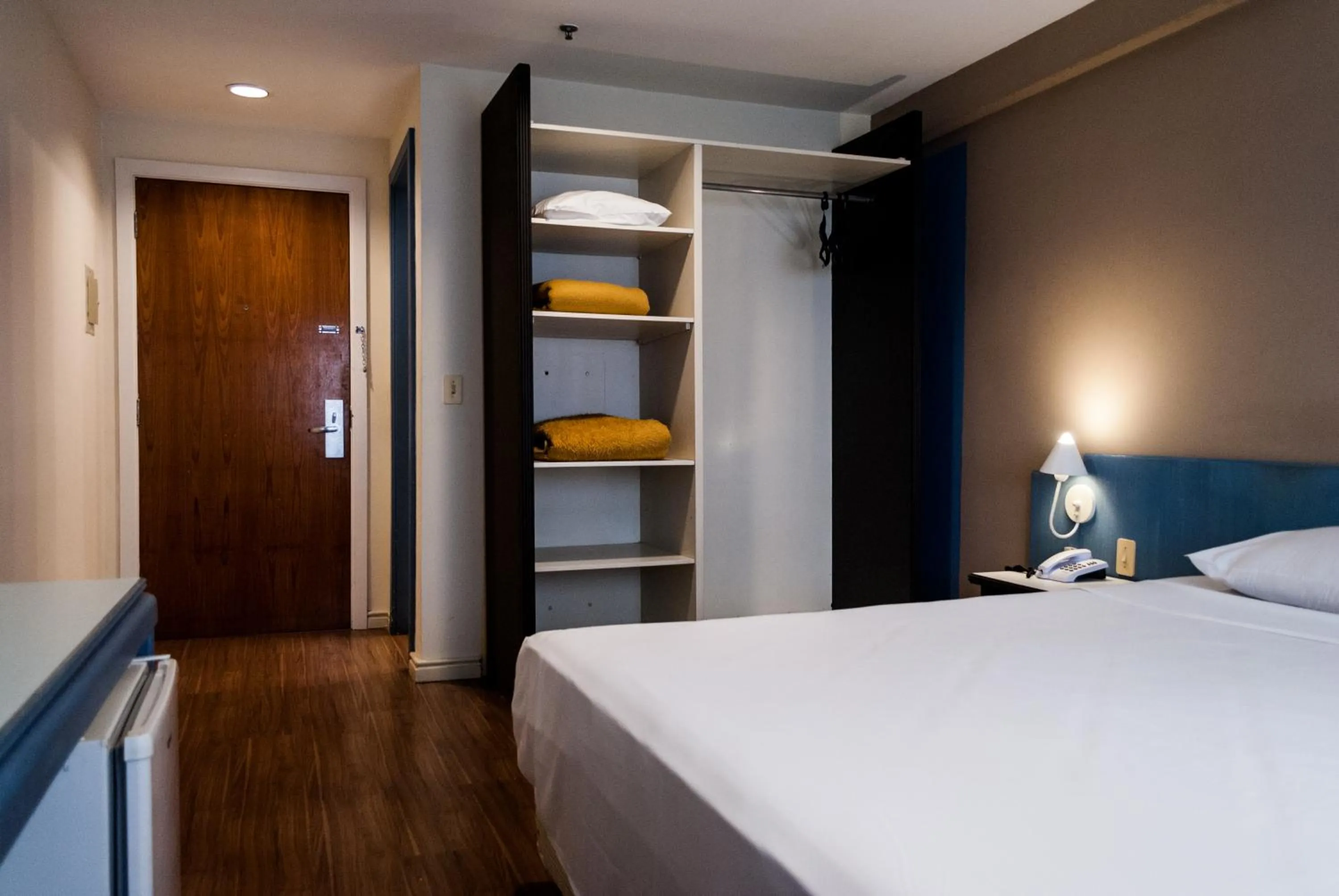 Bedroom, Bed in Master Express Alberto Bins - 200 metros do Hospital Santa Casa