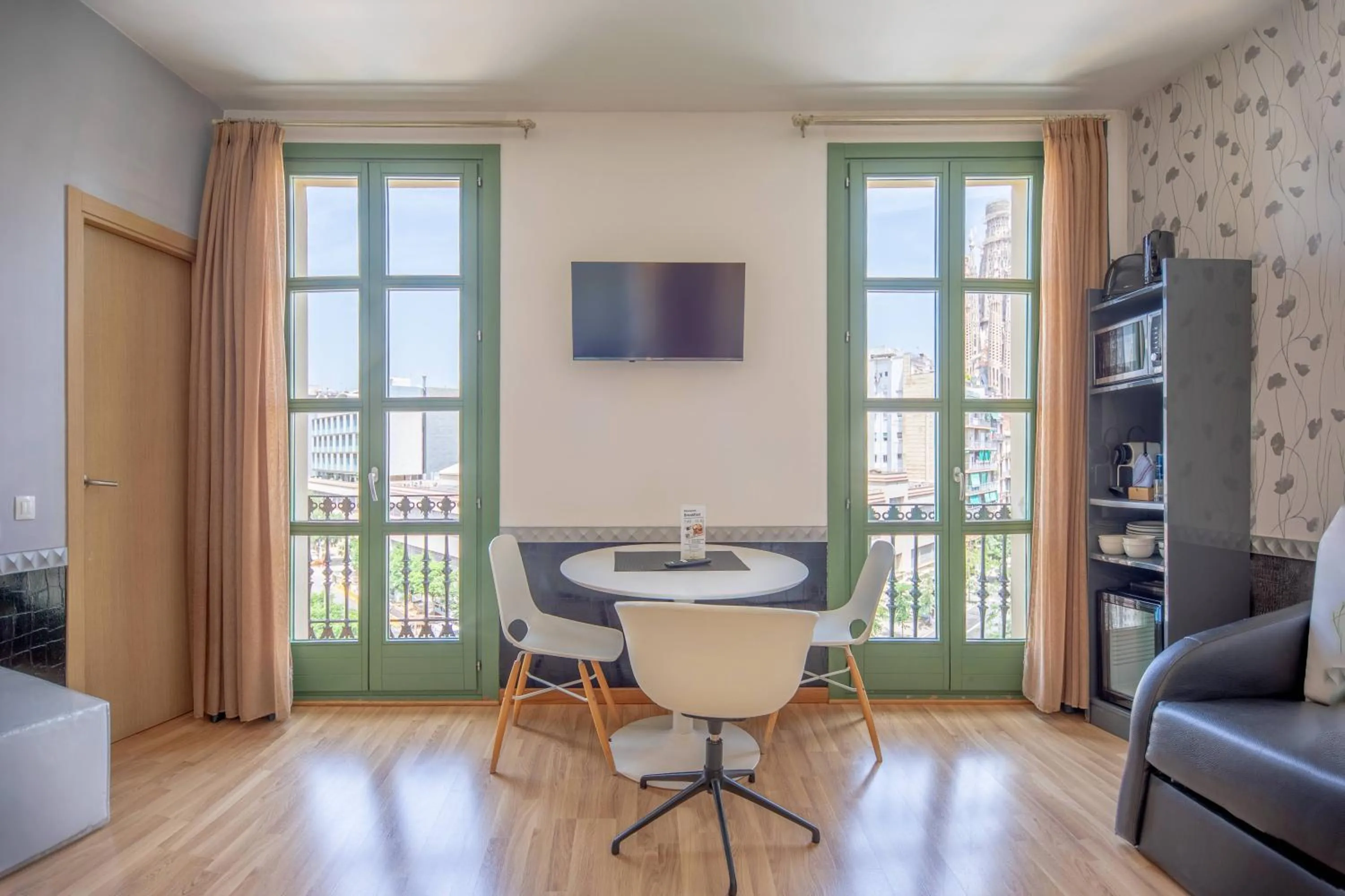 Apart-Suites Hostemplo