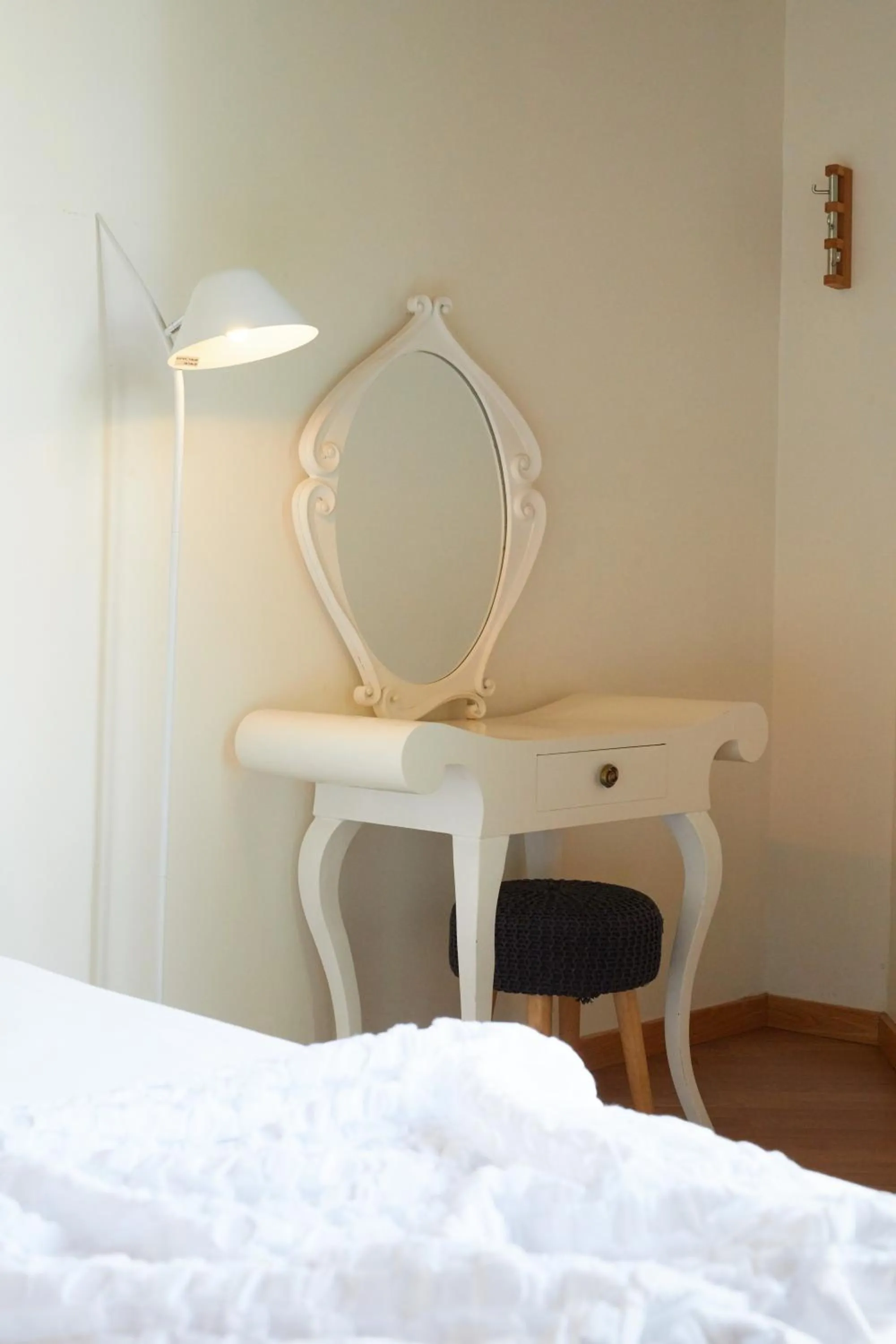 Bed in Apart-Suites Hostemplo