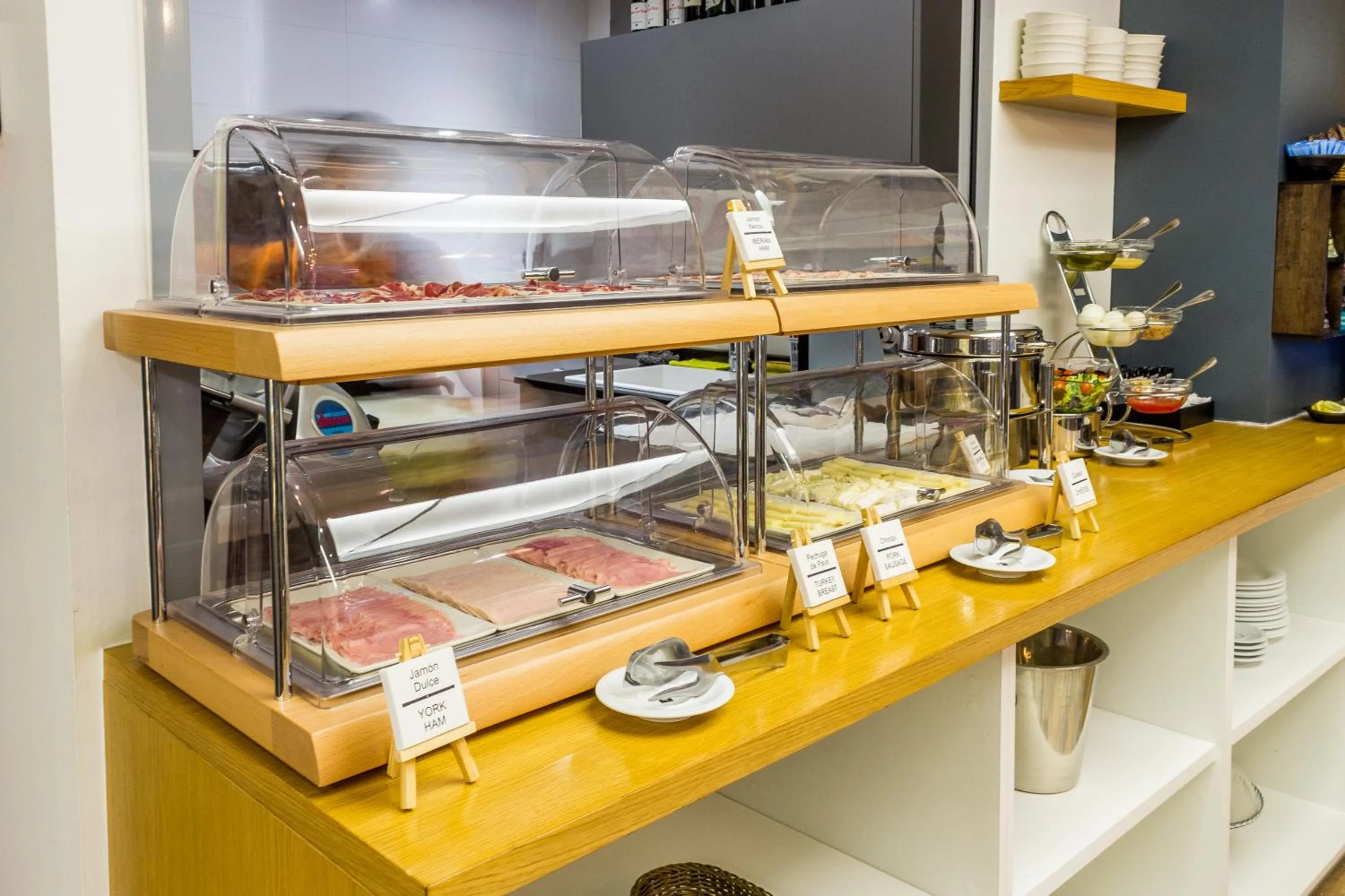 Buffet breakfast in Apart-Suites Hostemplo