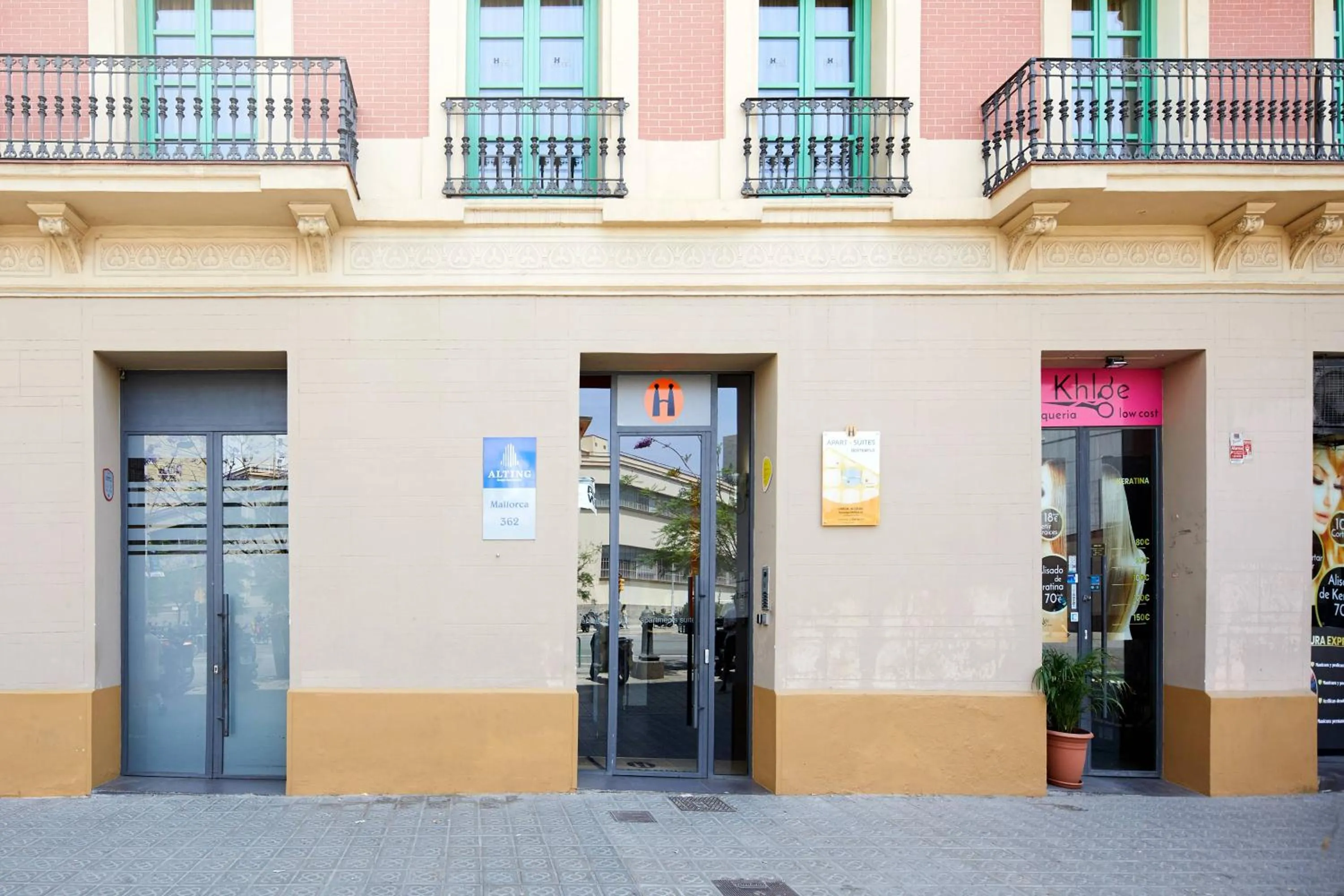 Apart-Suites Hostemplo