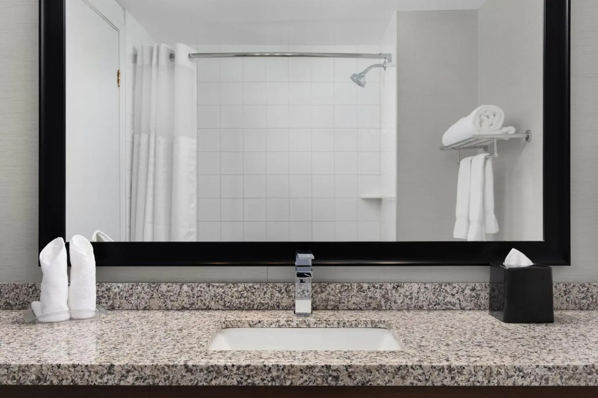 One-Bedroom Queen Suite in Holiday Inn Ottawa East by IHG One-Bedroom Queen Suite in Holiday Inn Ottawa East by IHG