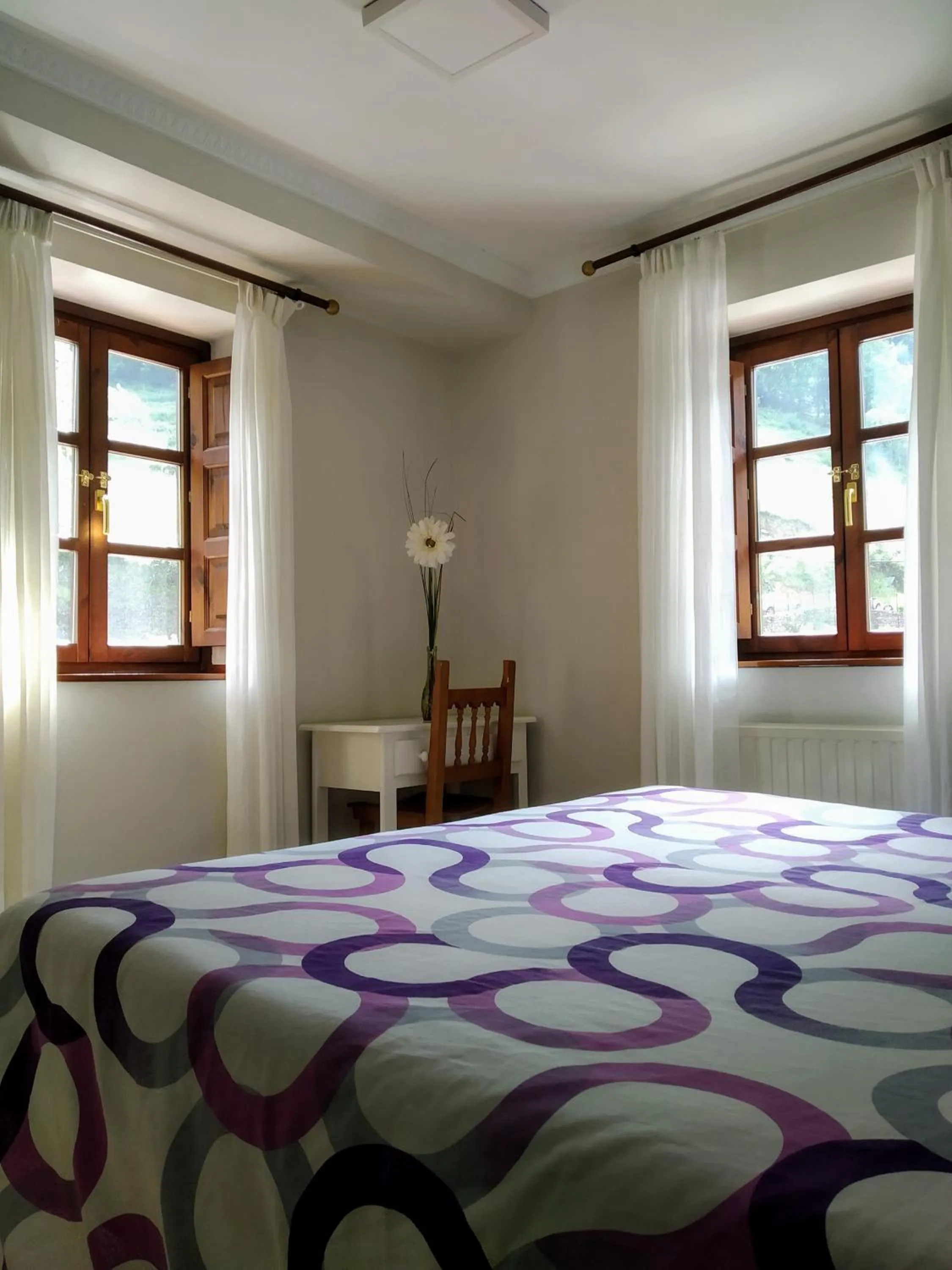 Bedroom, Bed in Hotel Puente Vidosa