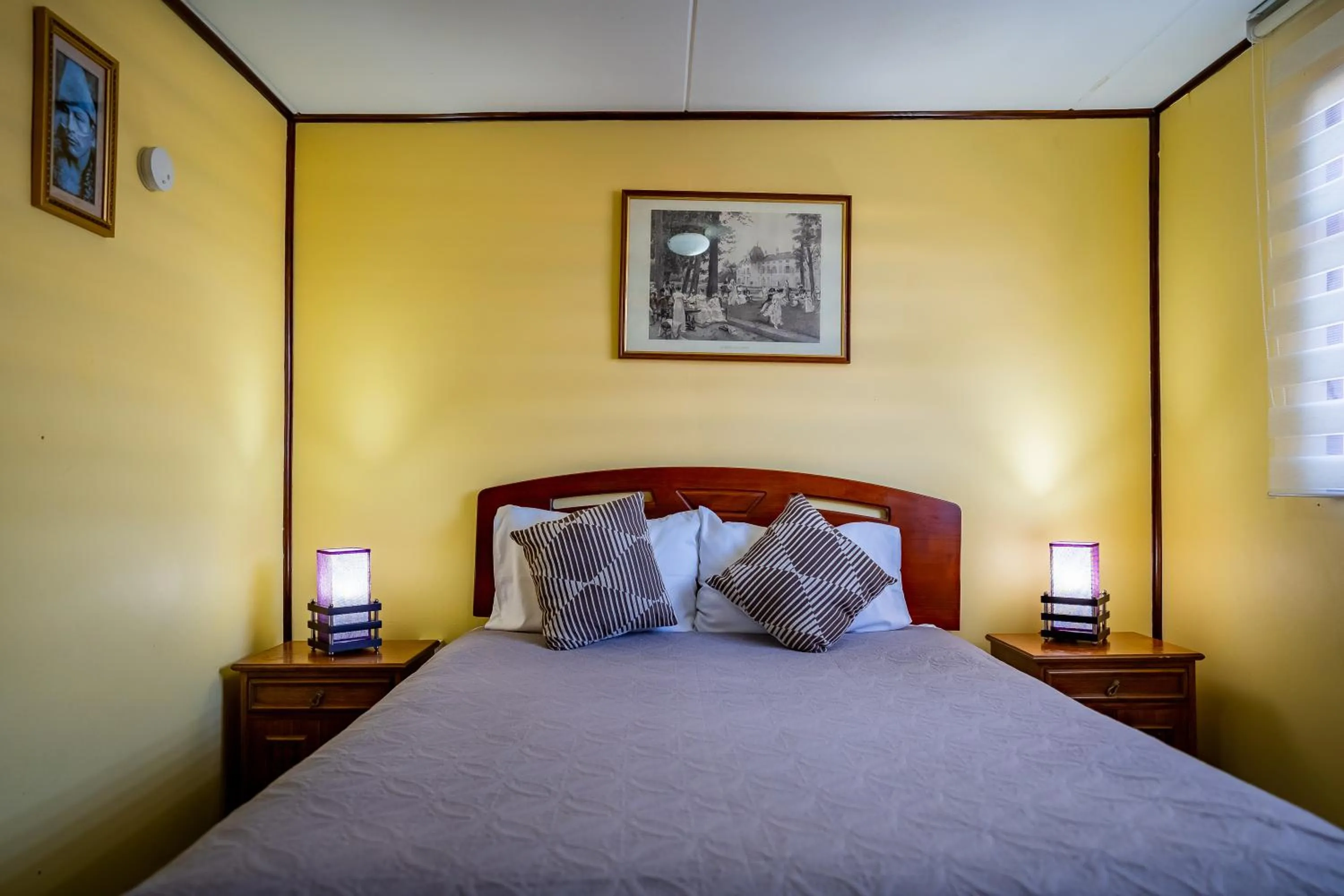 Bedroom, Bed in Hostal Alcázar