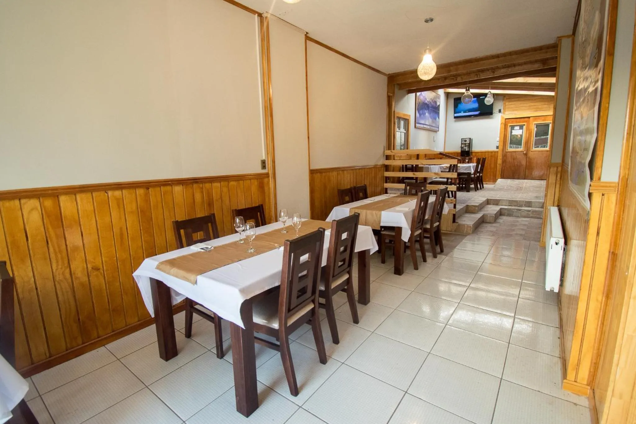 Restaurant/places to eat in Hostal Alcázar