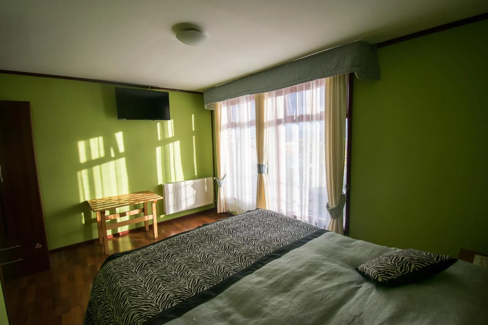 Bedroom, Bed in Hostal Alcázar