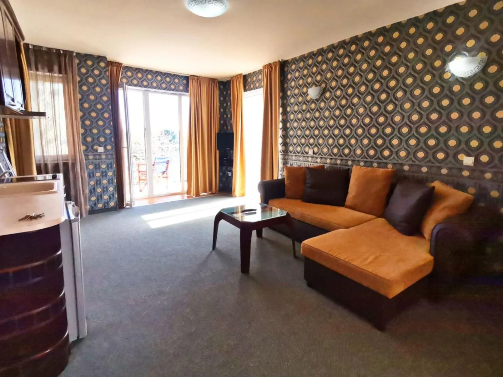 Living room in Twins Palace ApartHotel