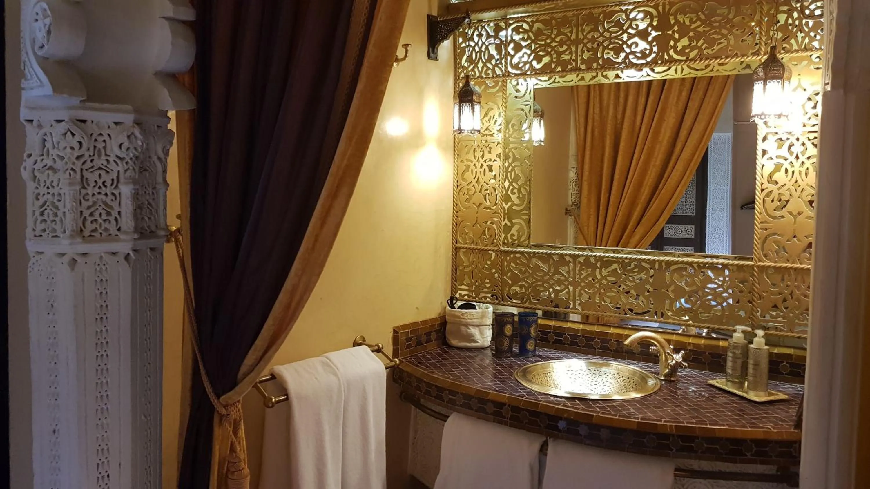 Bathroom in Riad Armelle