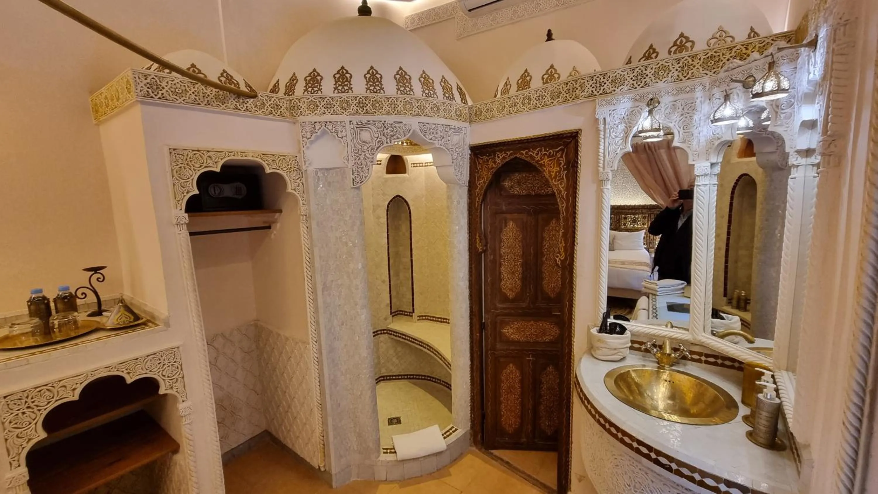 Bathroom in Riad Armelle