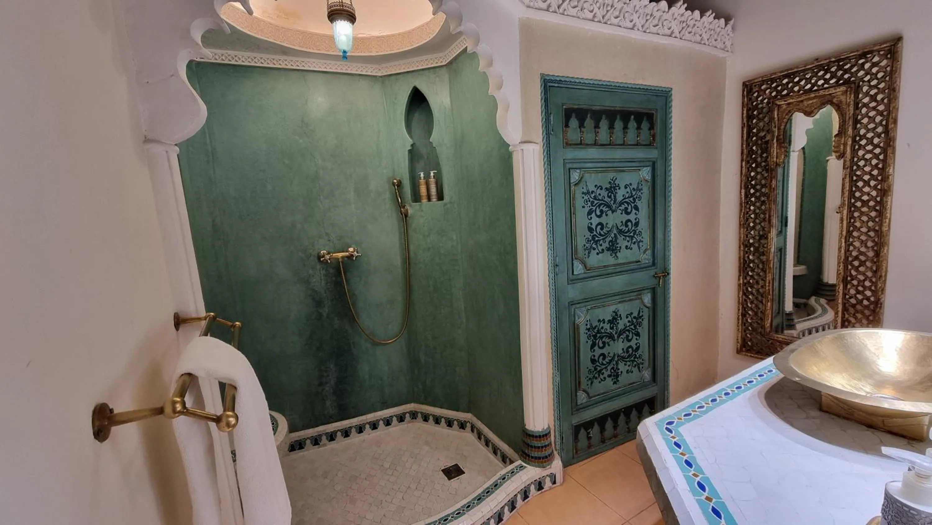 Bathroom in Riad Armelle