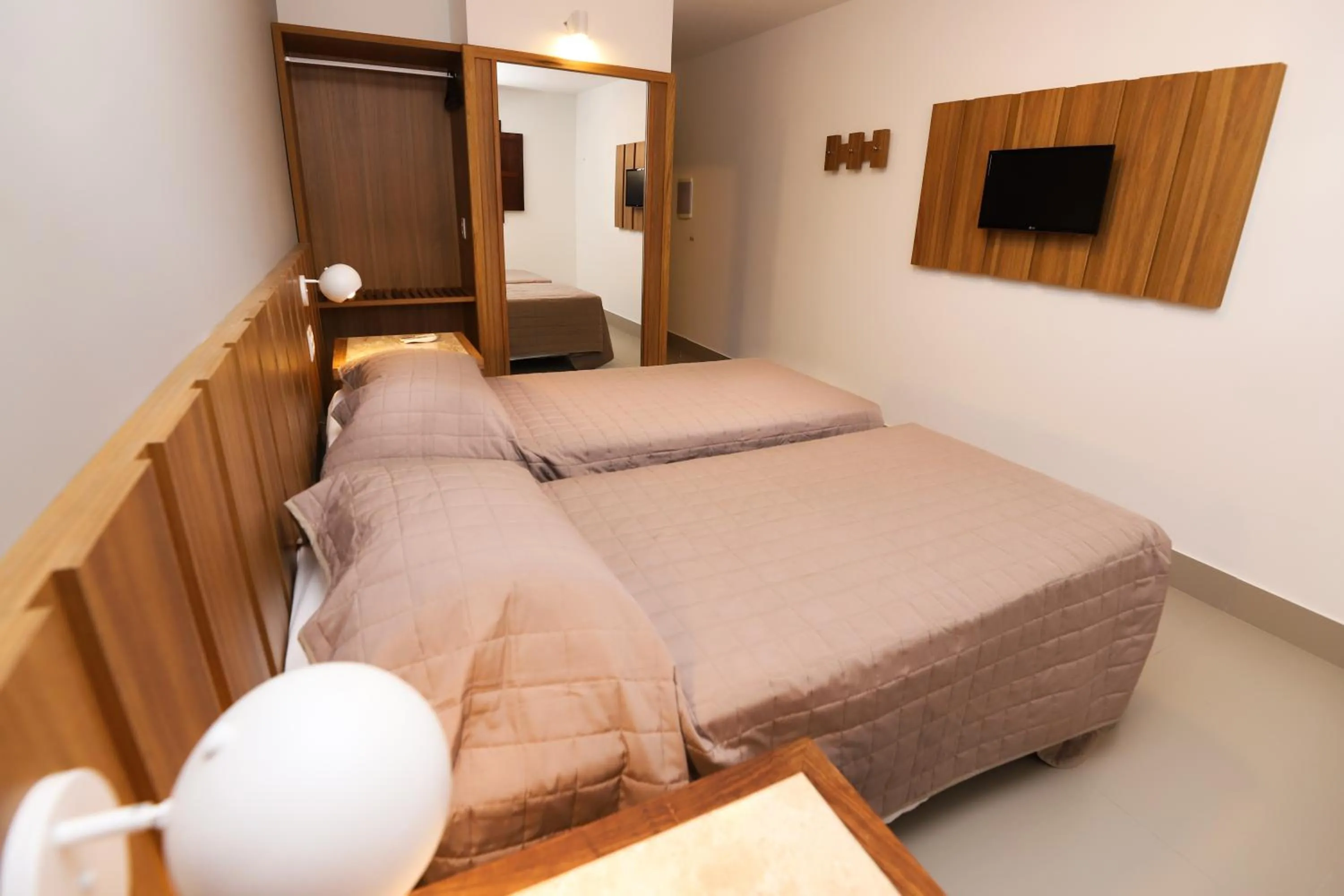 Photo of the whole room, Bed in Pousada da Ladeira