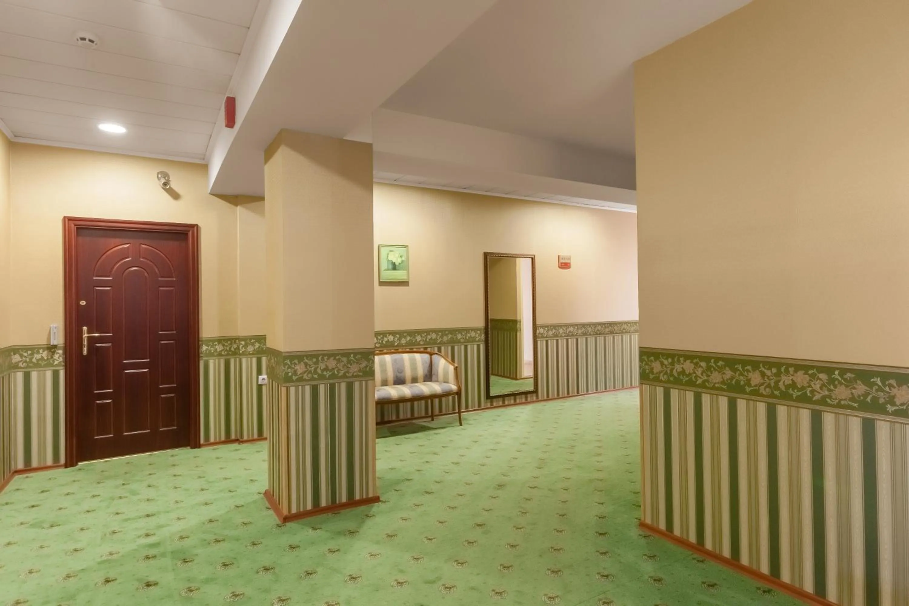 Property building in Drustar Hotel