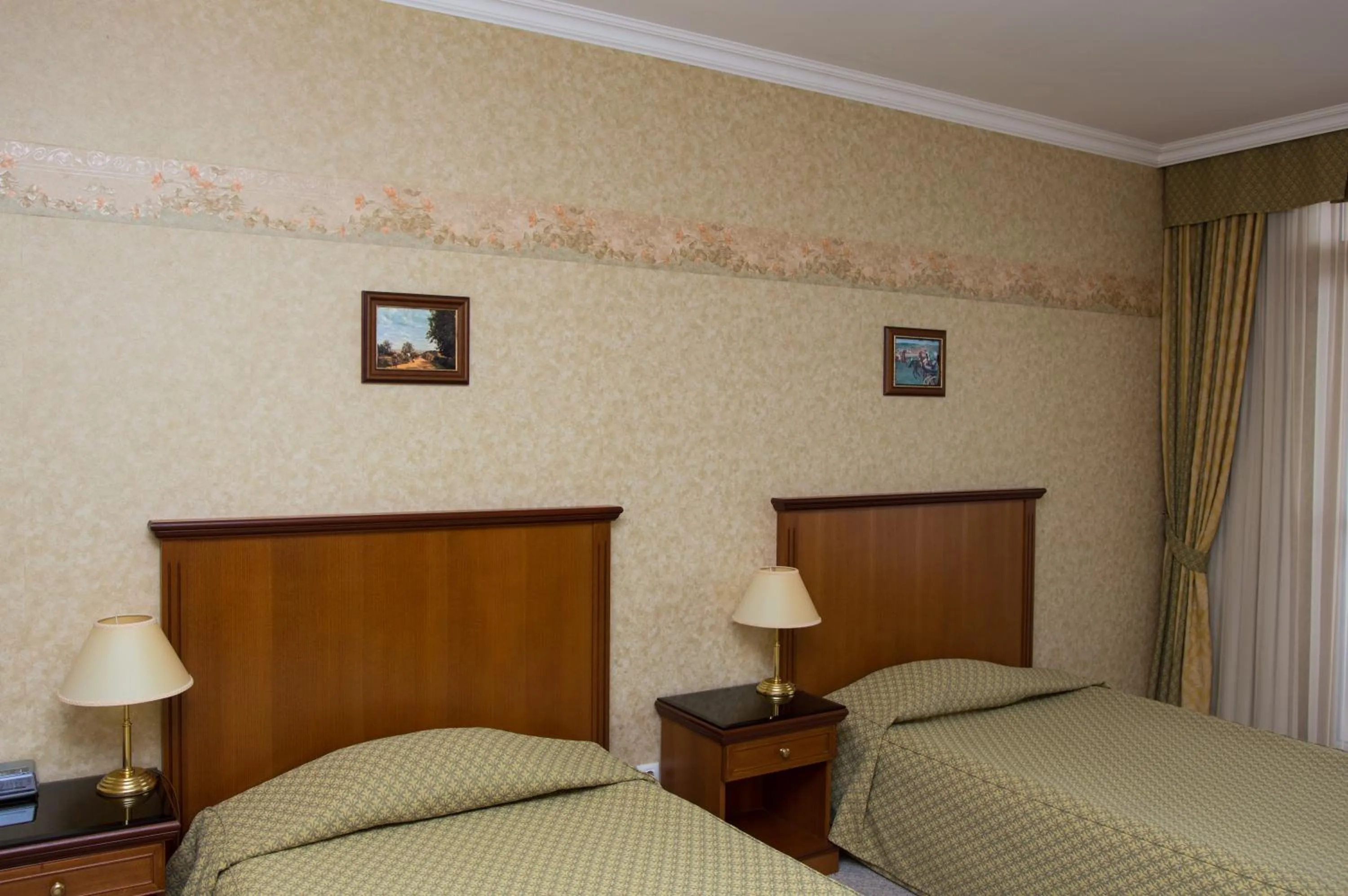 Photo of the whole room, Bed in Drustar Hotel