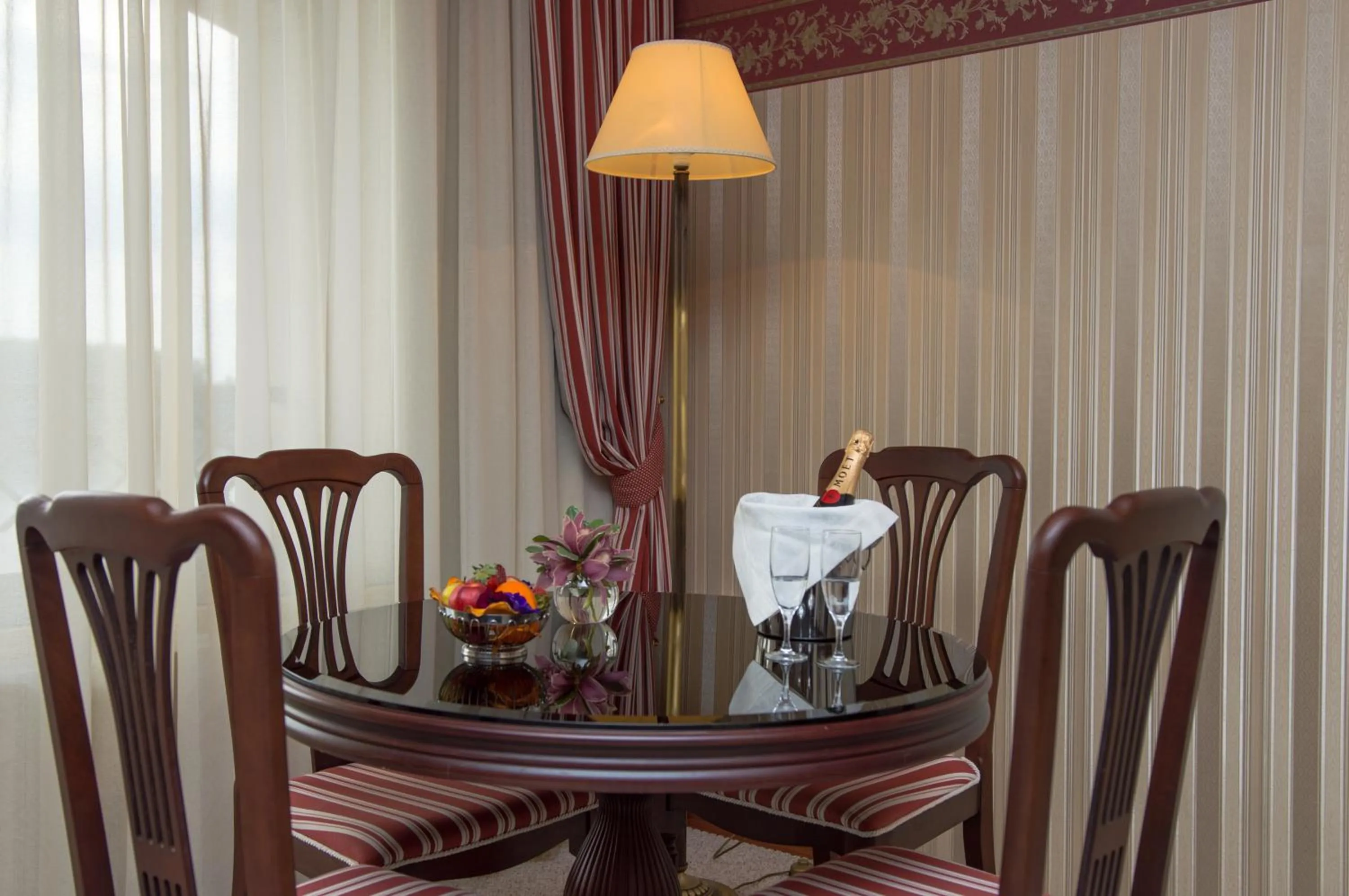 Photo of the whole room in Drustar Hotel