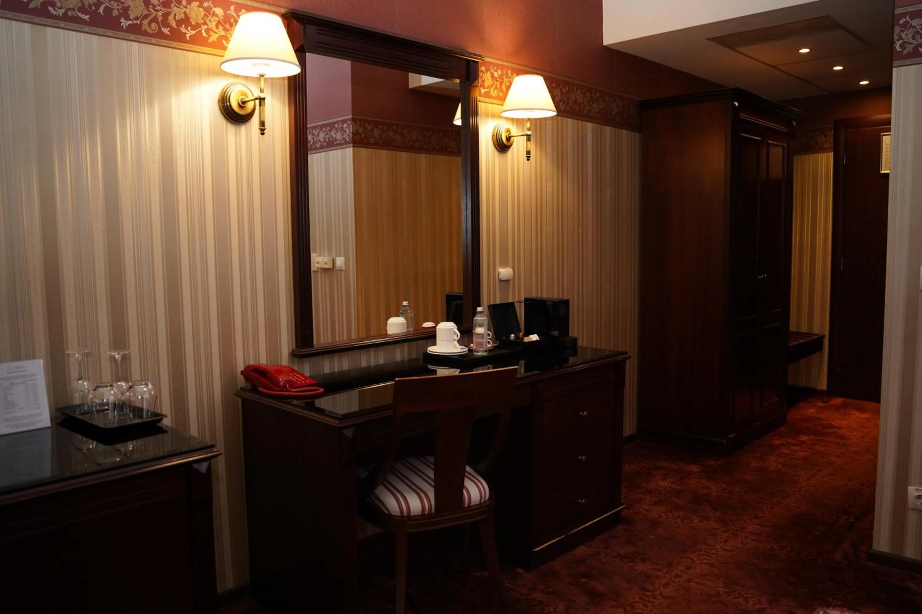 Photo of the whole room in Drustar Hotel