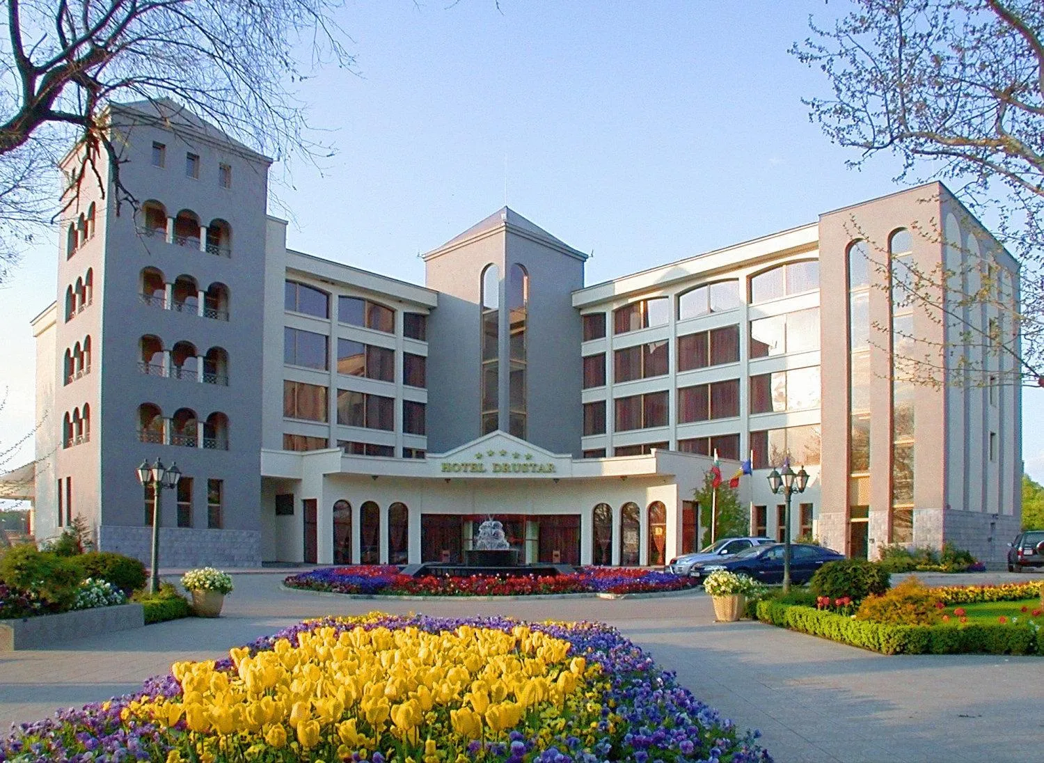 Property building in Drustar Hotel