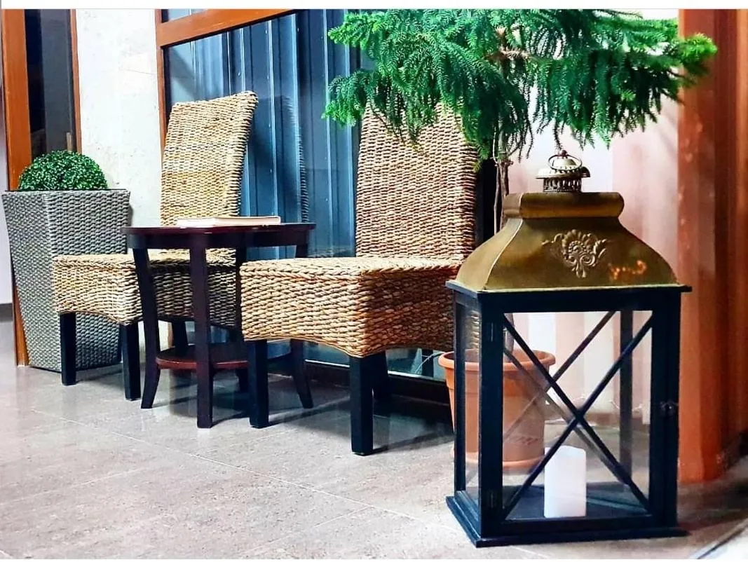 Семеен хотел Golden Place