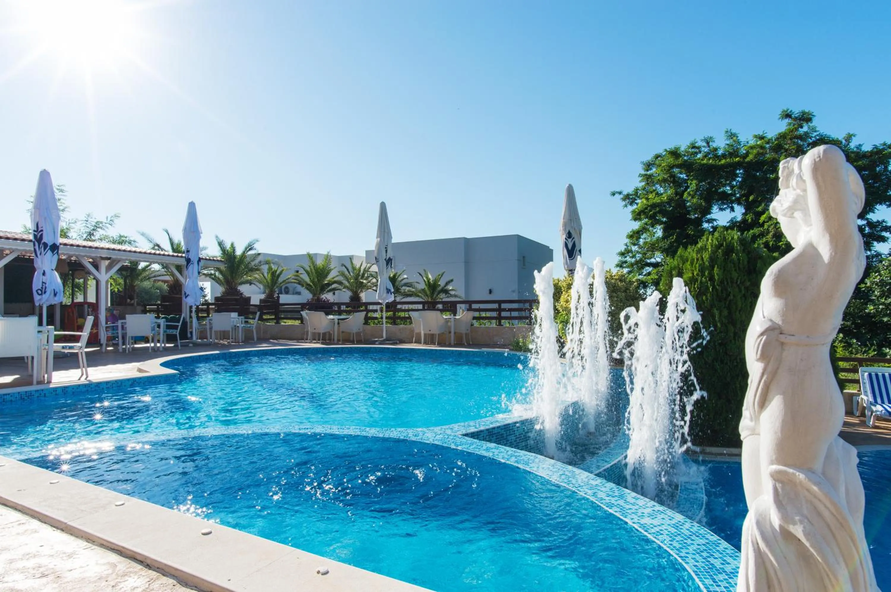 Семеен хотел Golden Place