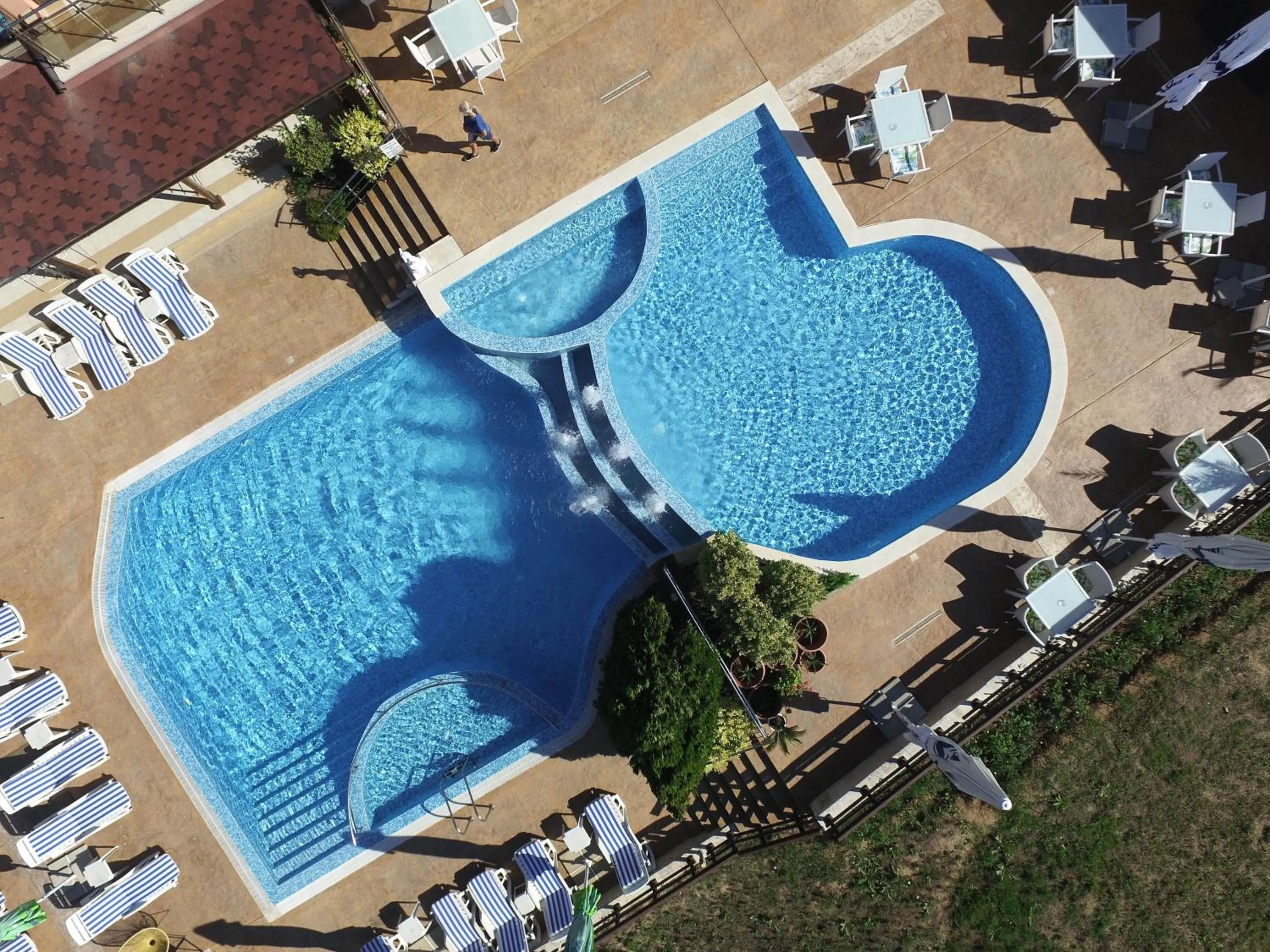 Swimming pool in Семеен хотел Golden Place