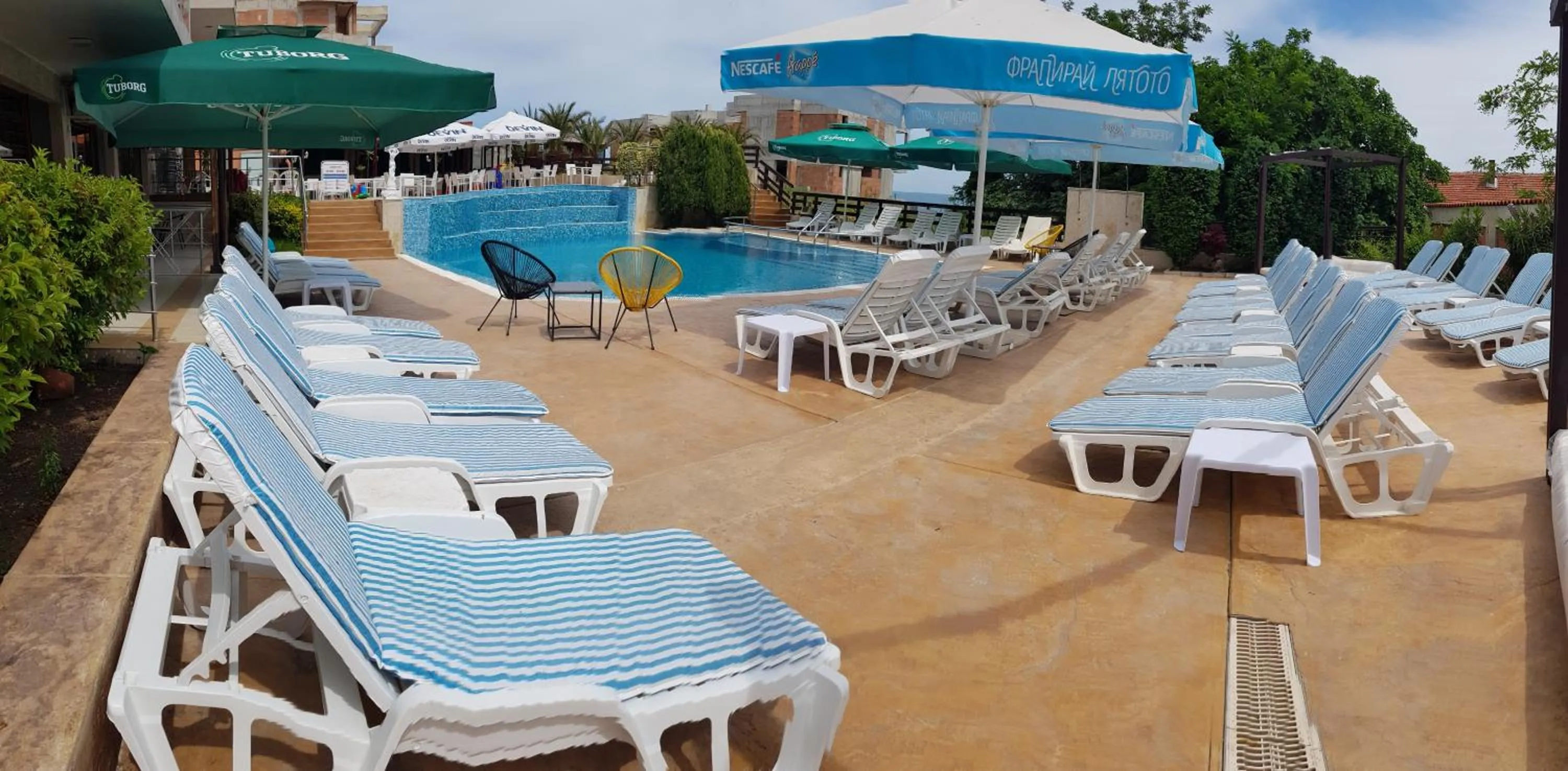 Семеен хотел Golden Place