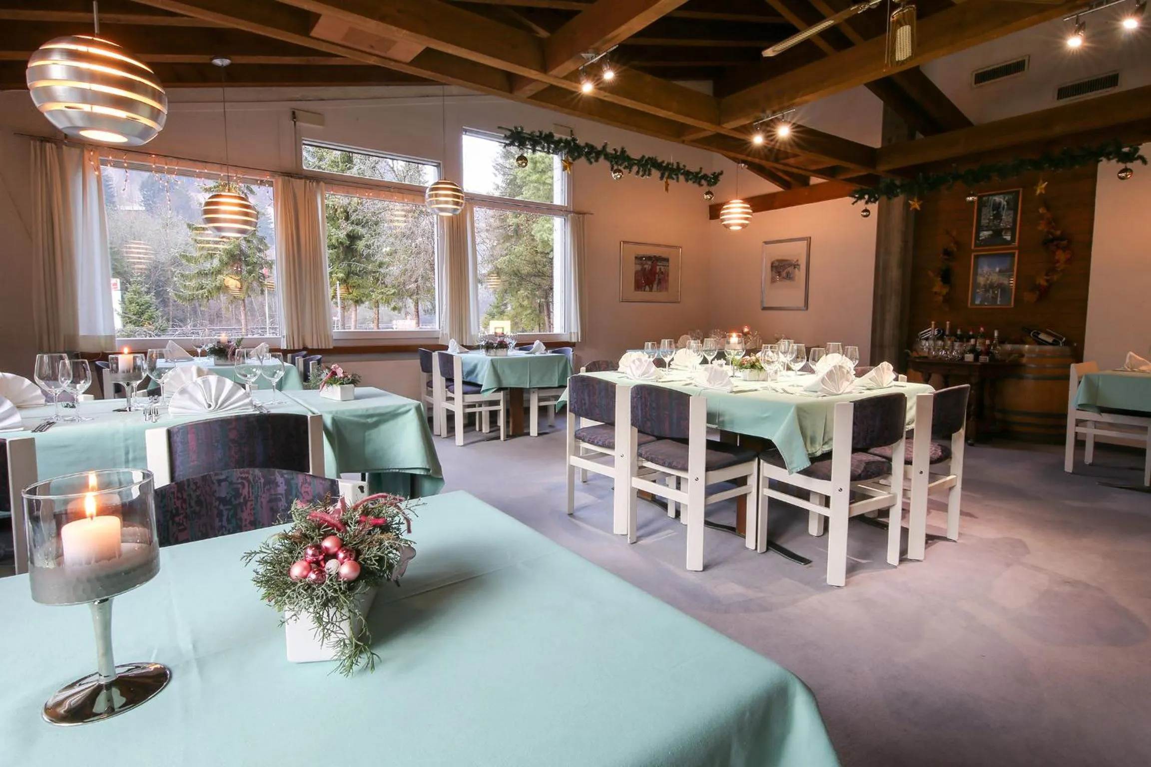 Restaurant/places to eat in Hotel Grüsch