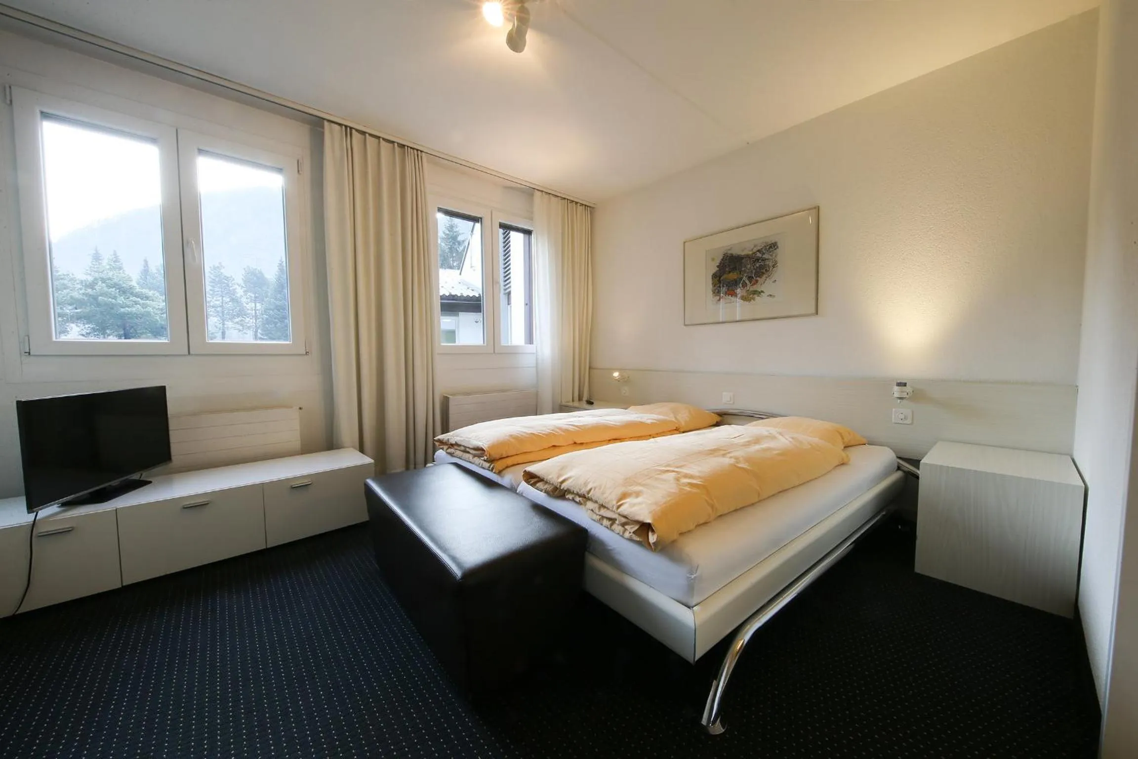 Day, Bed in Hotel Grüsch