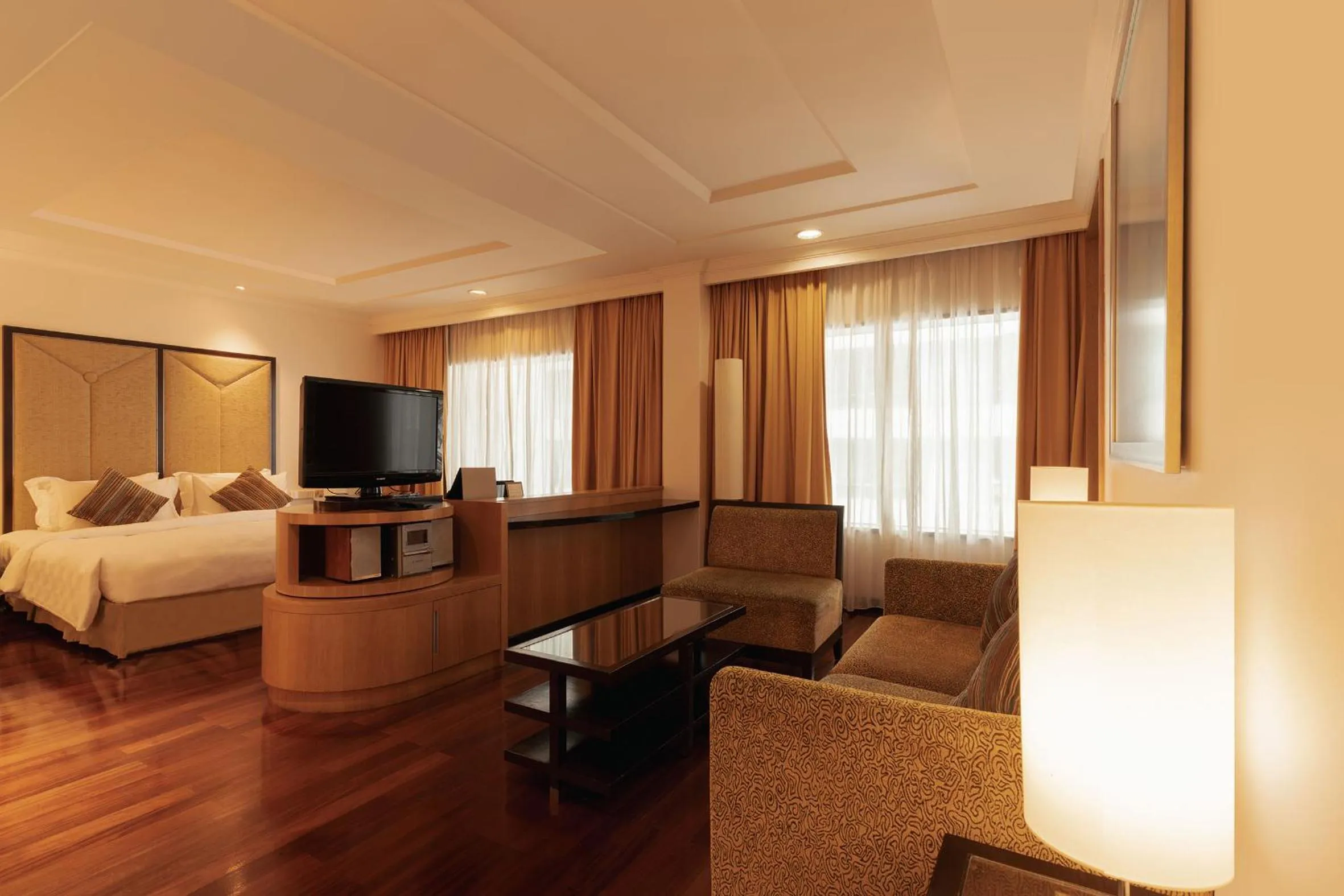 Living room, Bed in Impiana KLCC Hotel