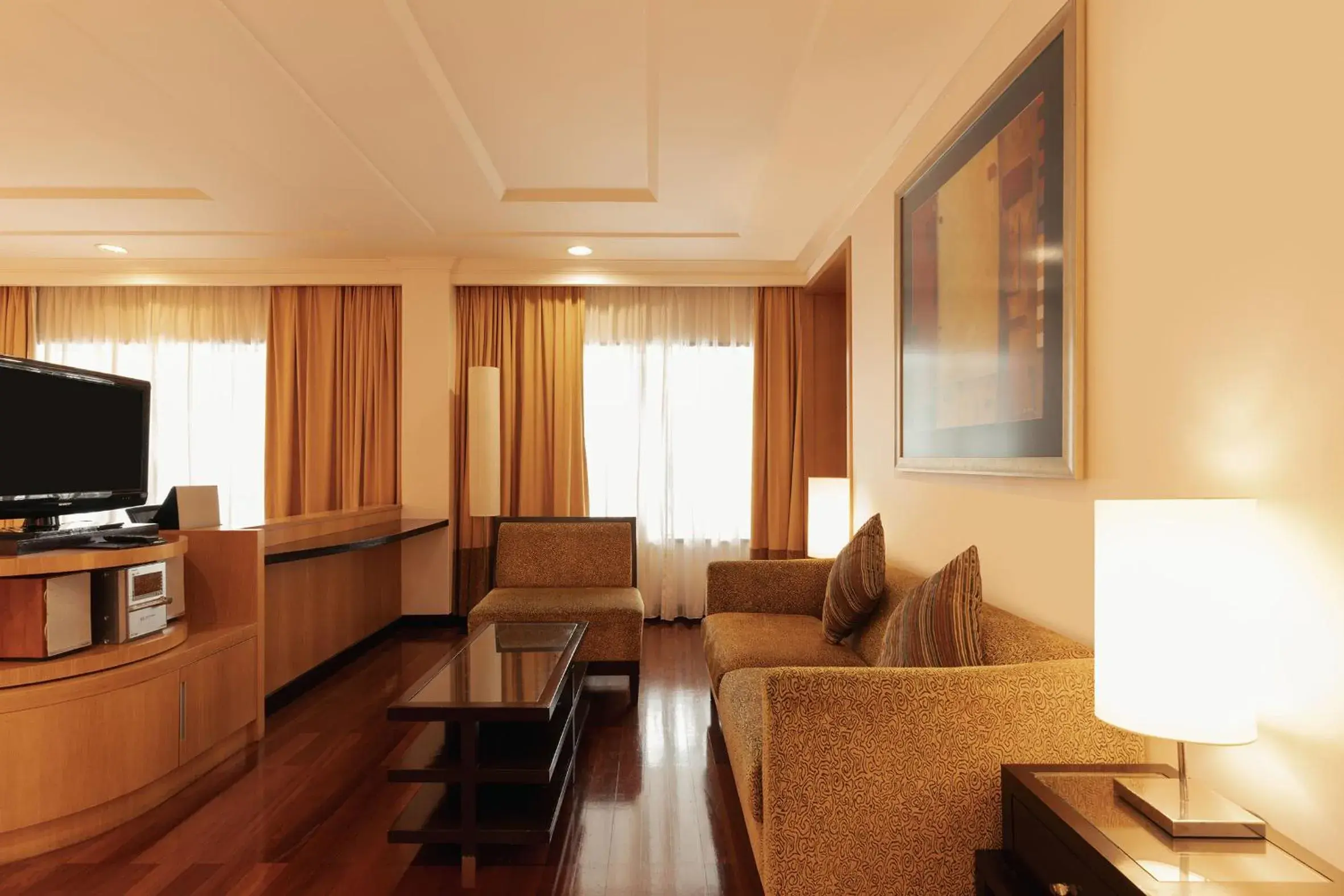 Executive Suite - Room with Breakfast in Impiana KLCC Hotel Executive Suite - Room with Breakfast in Impiana KLCC Hotel