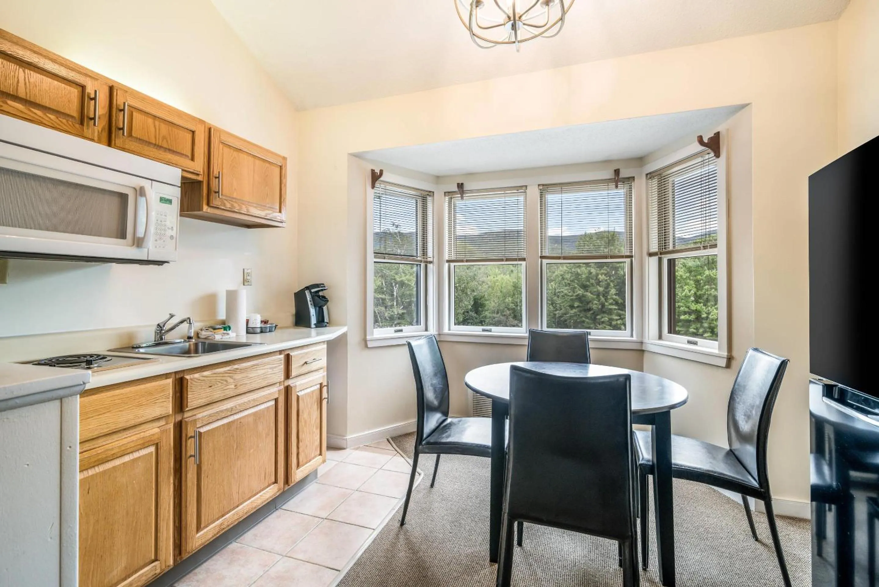 Bedroom in The Valley Inn, an Ascend Collection Hotel