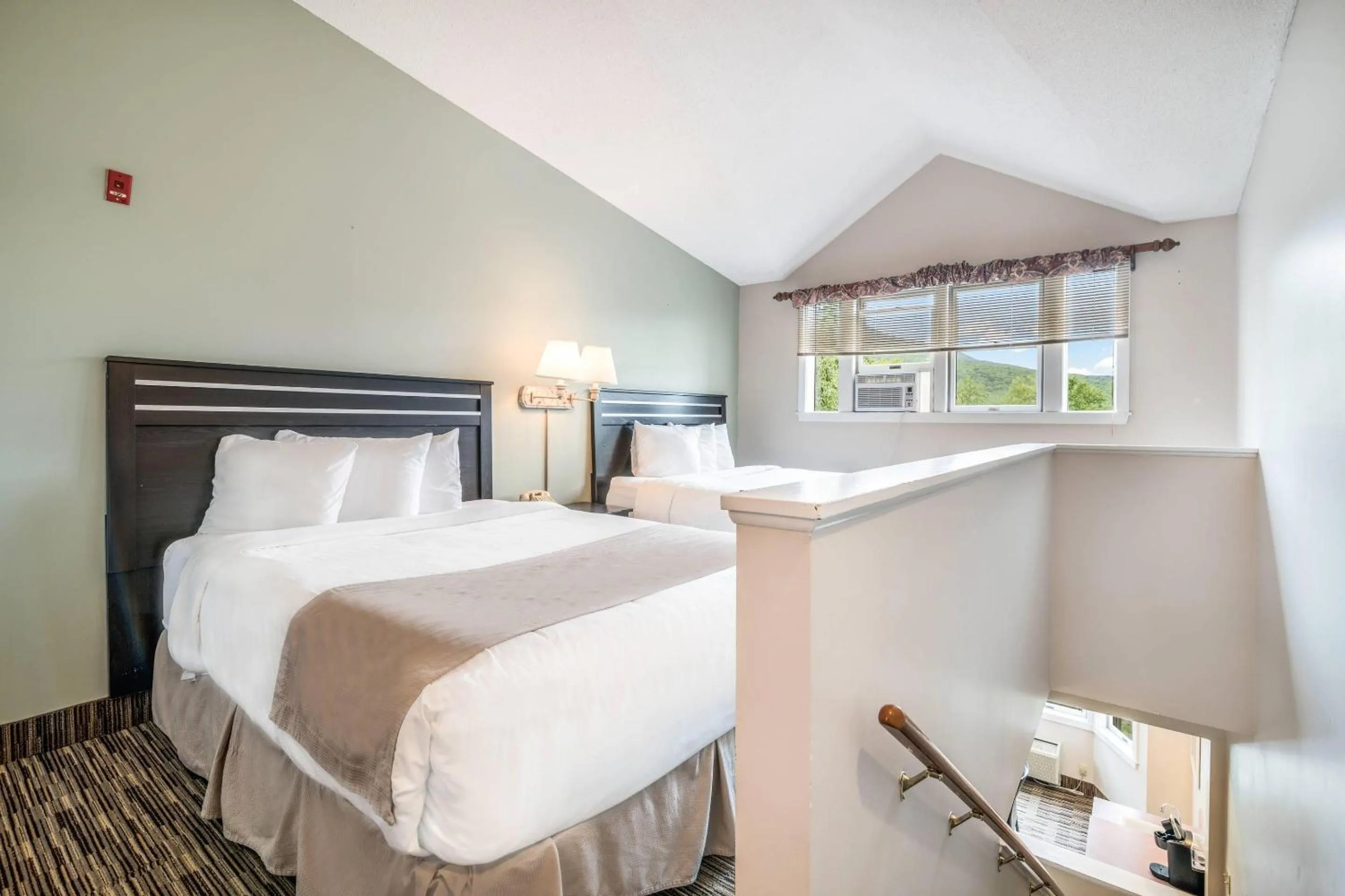 Bedroom, Bed in The Valley Inn, an Ascend Collection Hotel