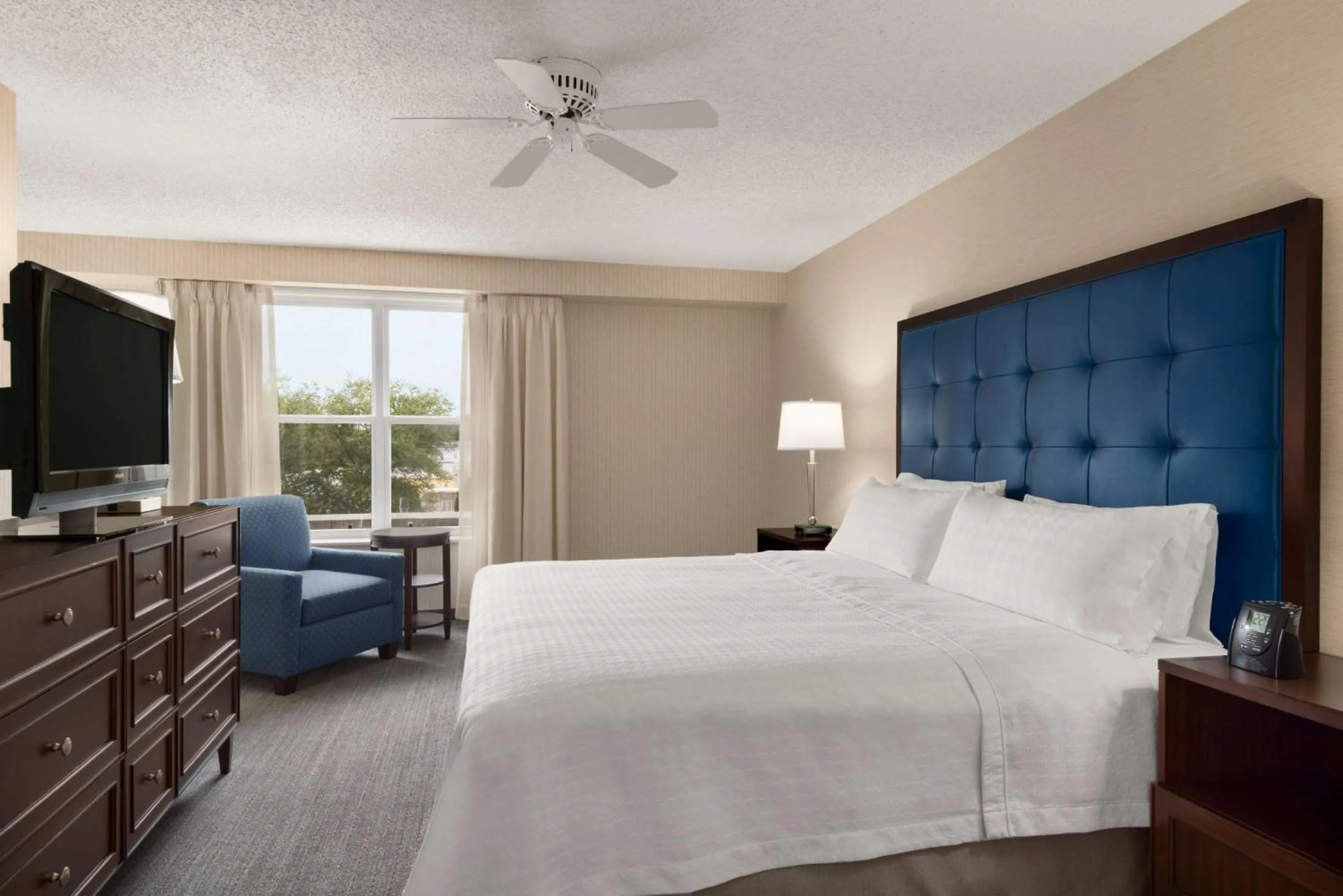 Bedroom, Bed in Homewood Suites by Hilton Wilmington-Brandywine Valley