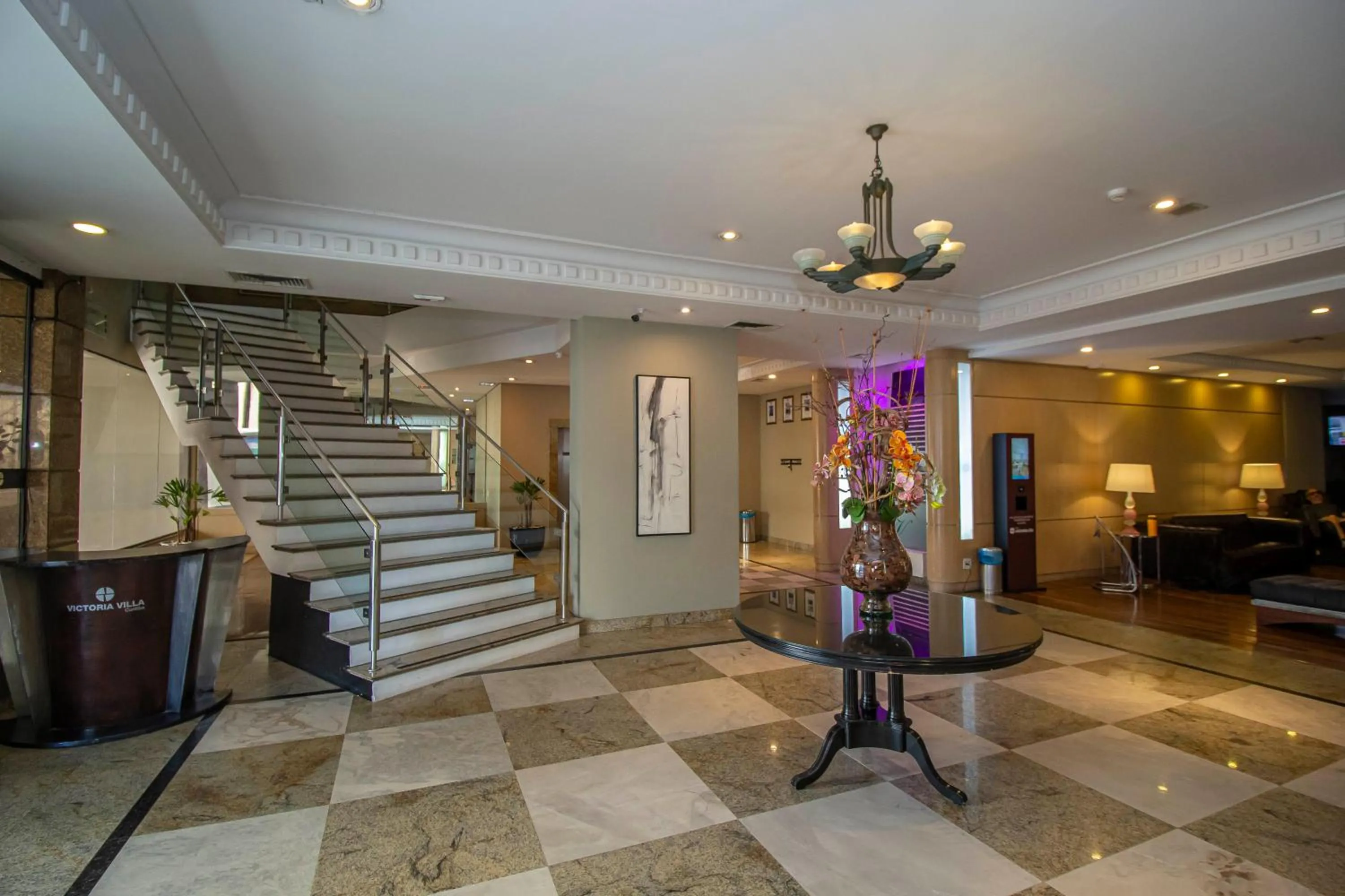 Lobby or reception in Hotel Victoria Villa Curitiba by Nacional Inn