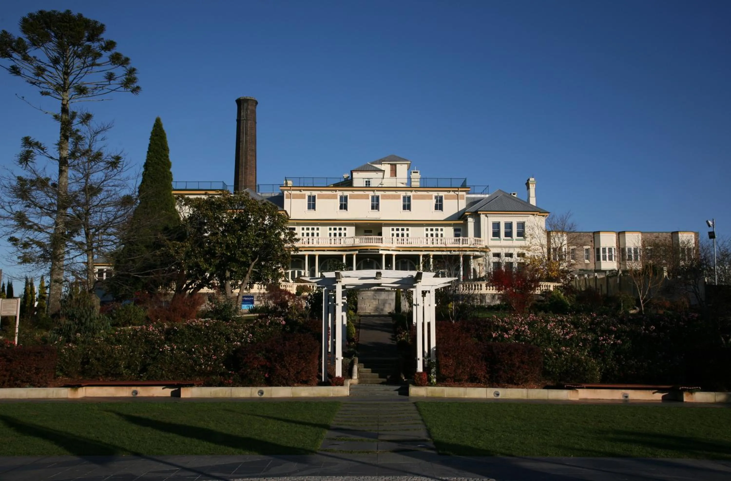 Facade/entrance in Carrington Hotel