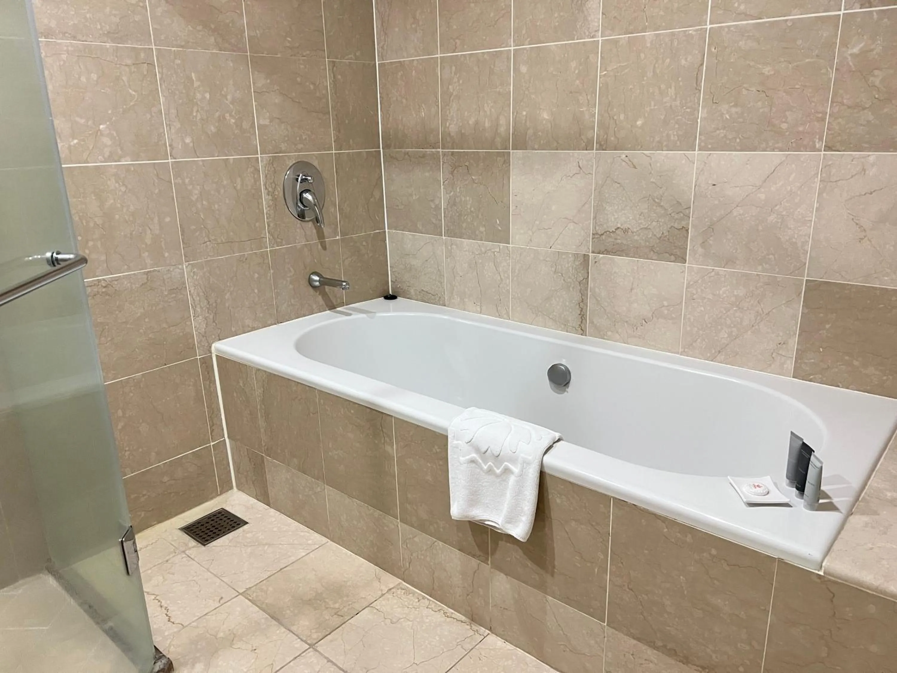 Bathroom in Hotel International Changwon