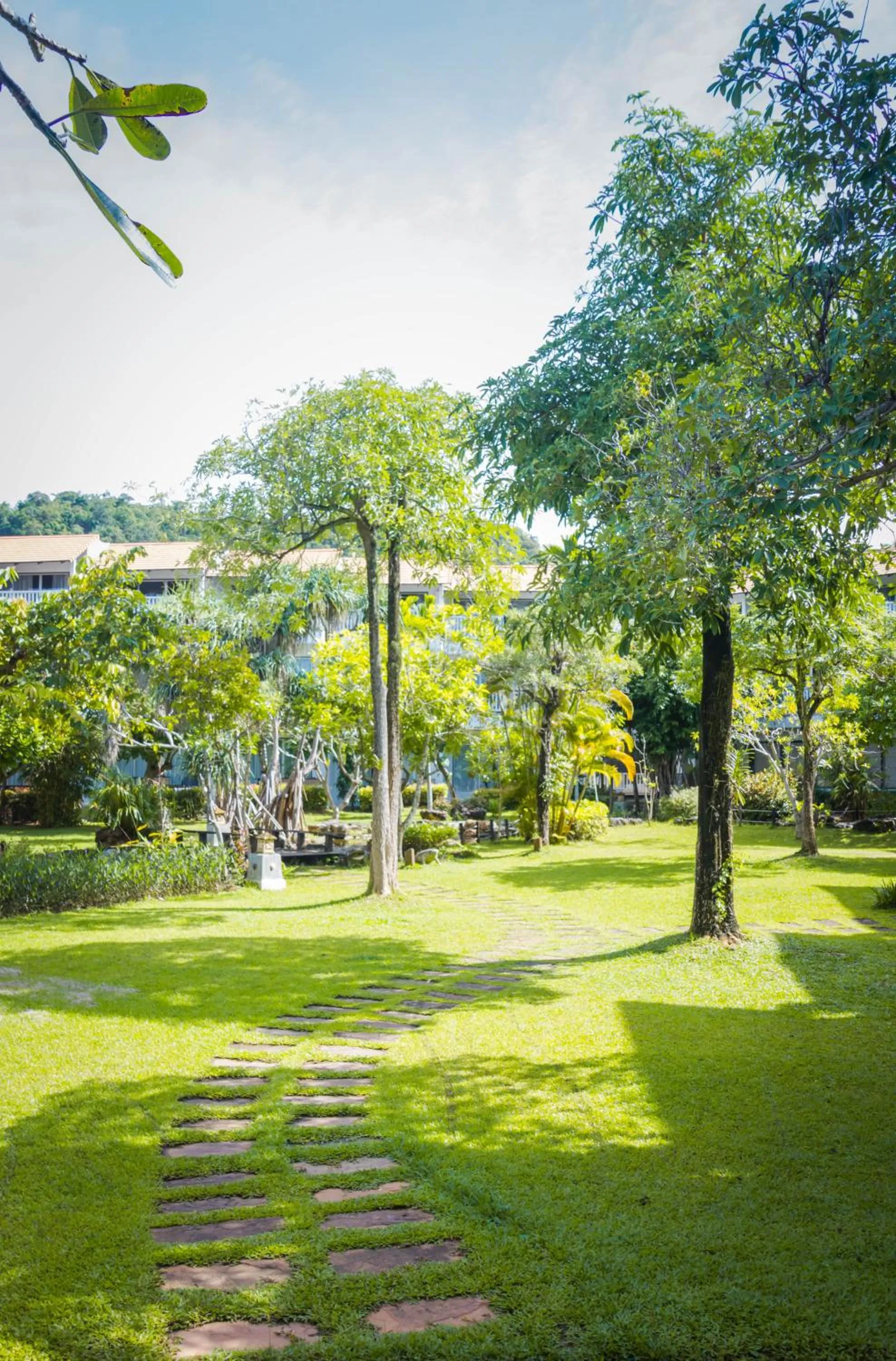 Garden in Aonang Villa Resort I Beach Front