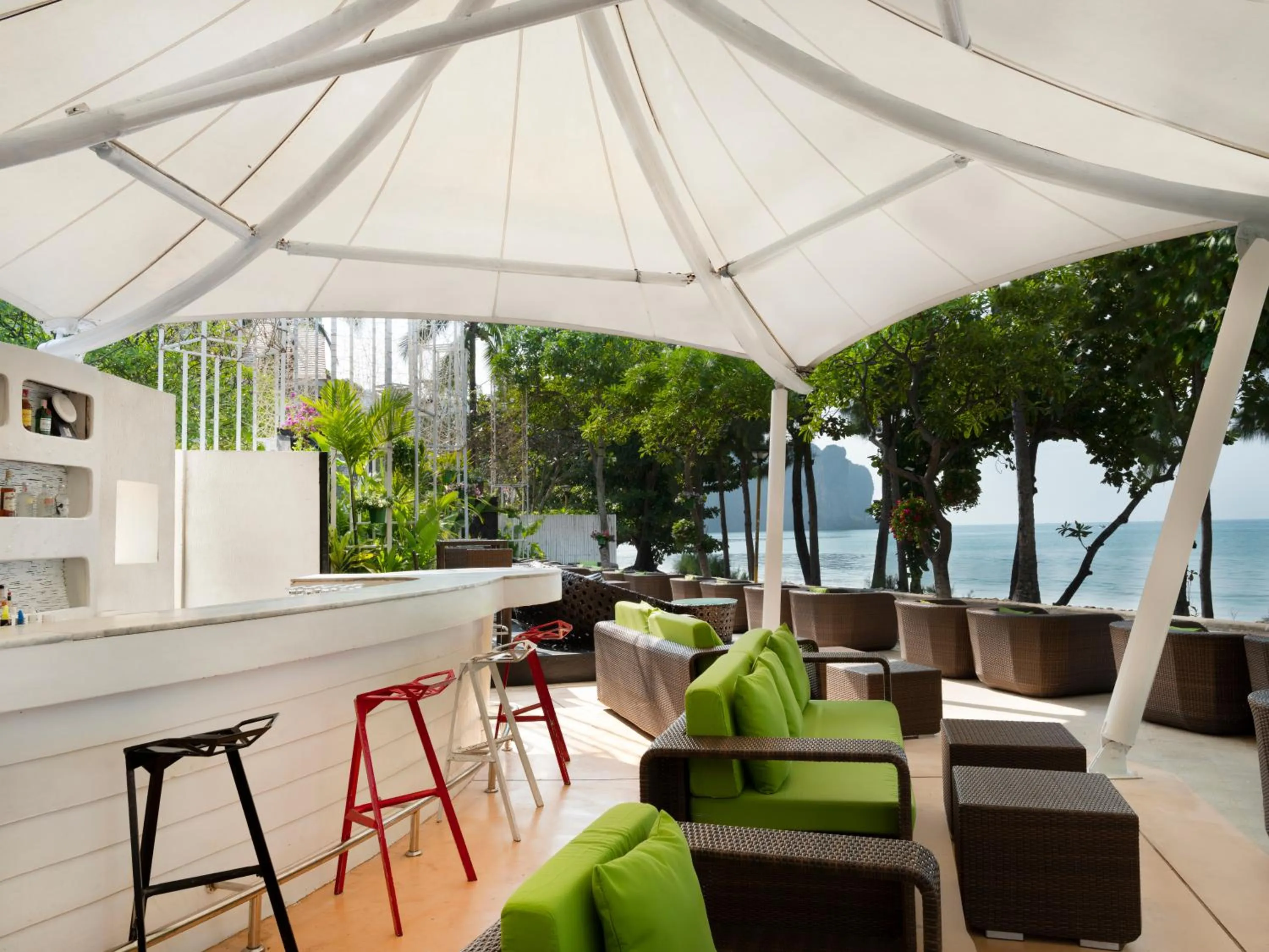 Lounge or bar in Aonang Villa Resort I Beach Front