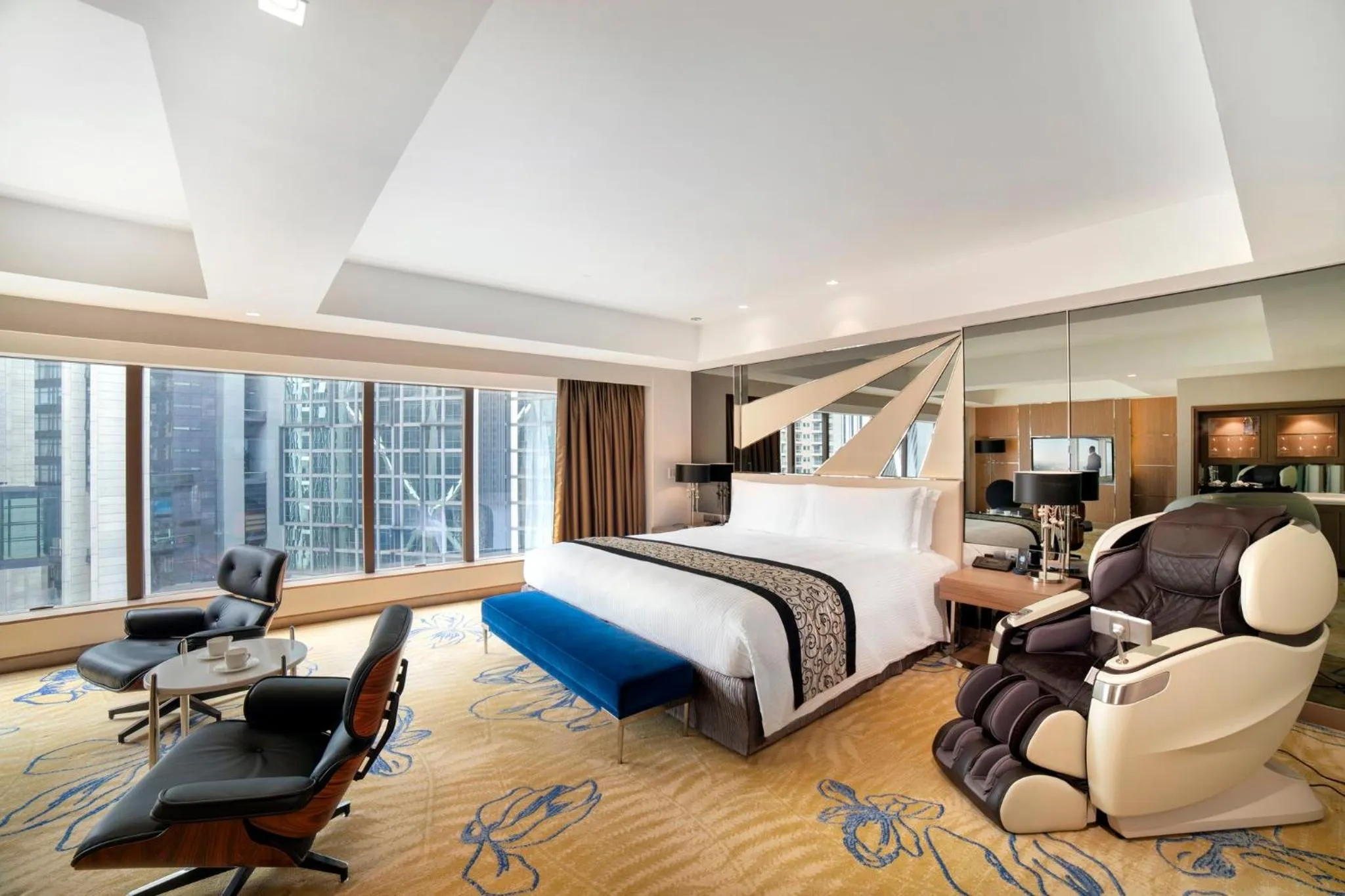 Photo of the whole room, Bed in InterContinental Kuala Lumpur by IHG