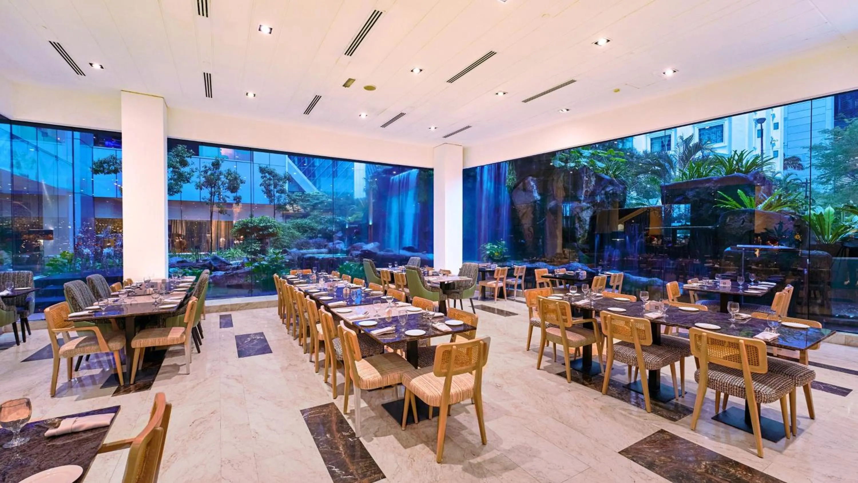 Restaurant/places to eat in InterContinental Kuala Lumpur by IHG