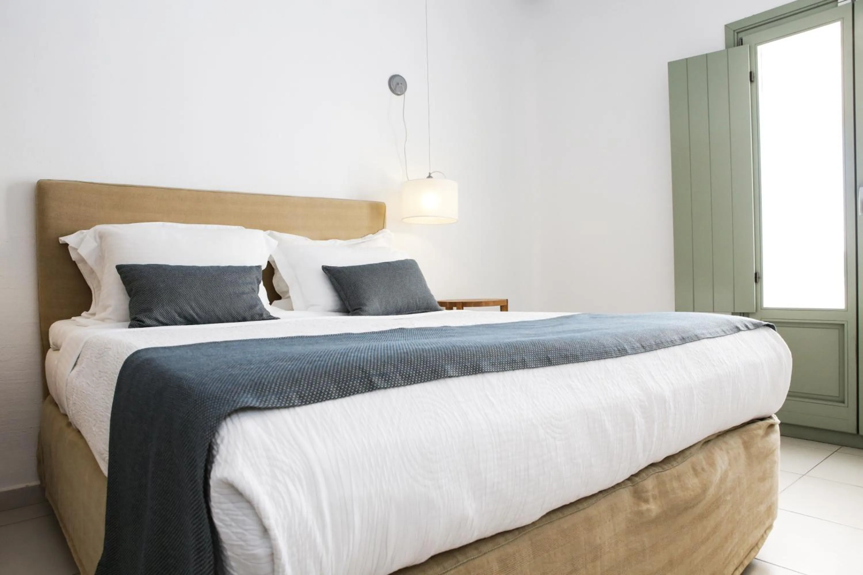 Coffee/tea facilities, Bed in Pylaia Boutique Hotel & Spa